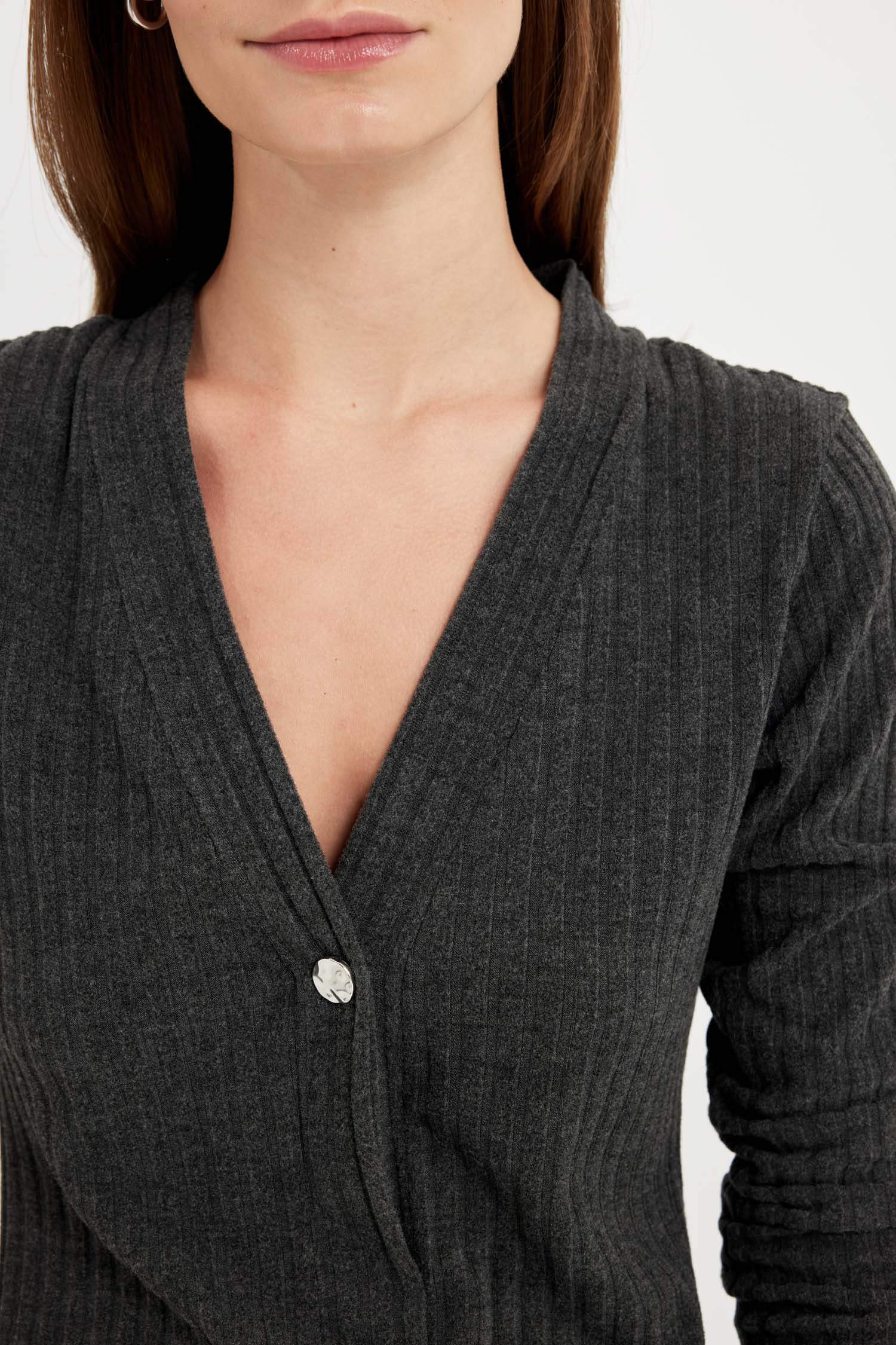 тығыз көйлек v жаға ұзын жеңді Ұзын жеңді трикотаж көйлек