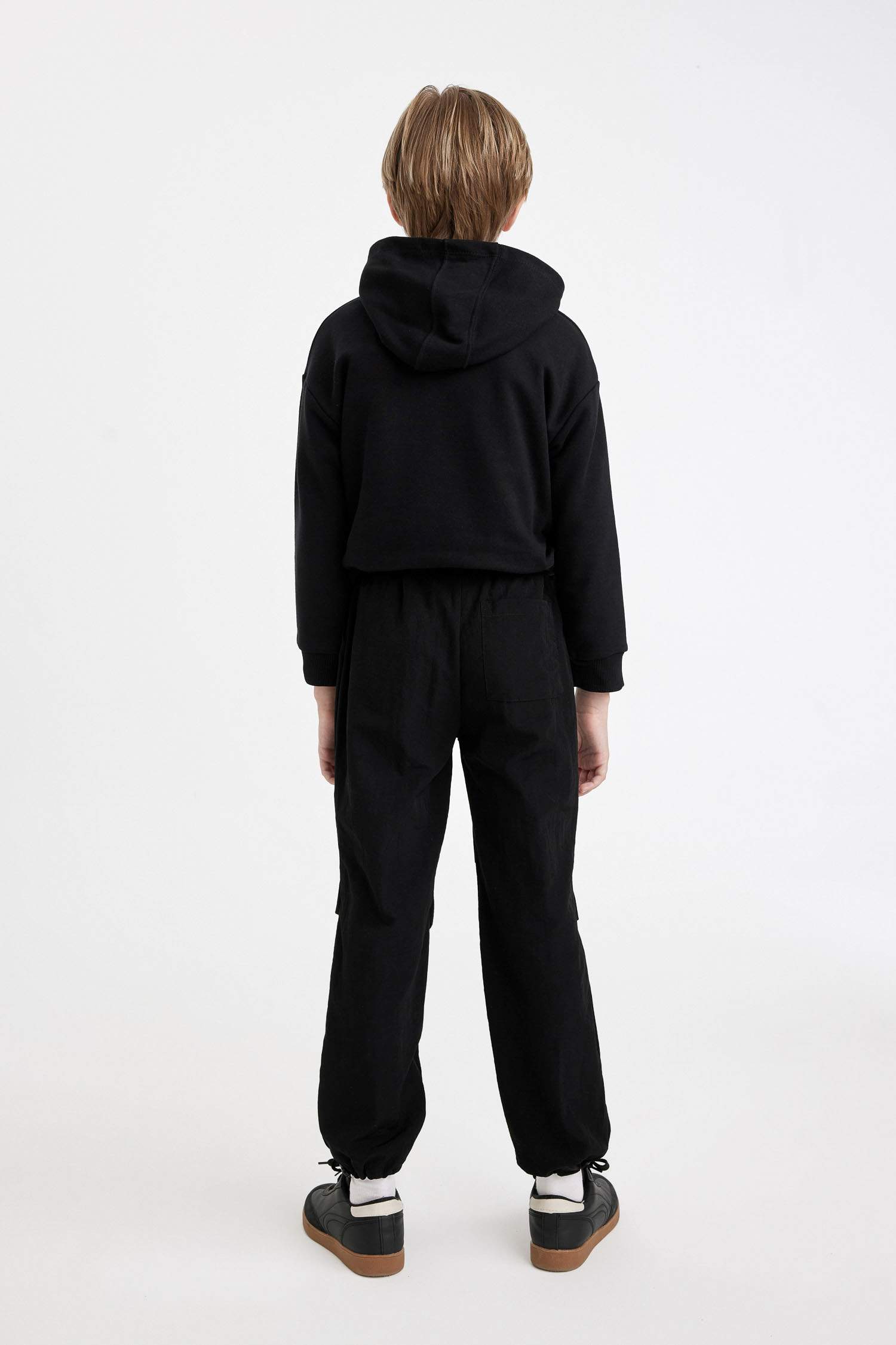 Erkek Çocuk Beli ve Paçası Lastikli Paraşüt Jogger Pantolon