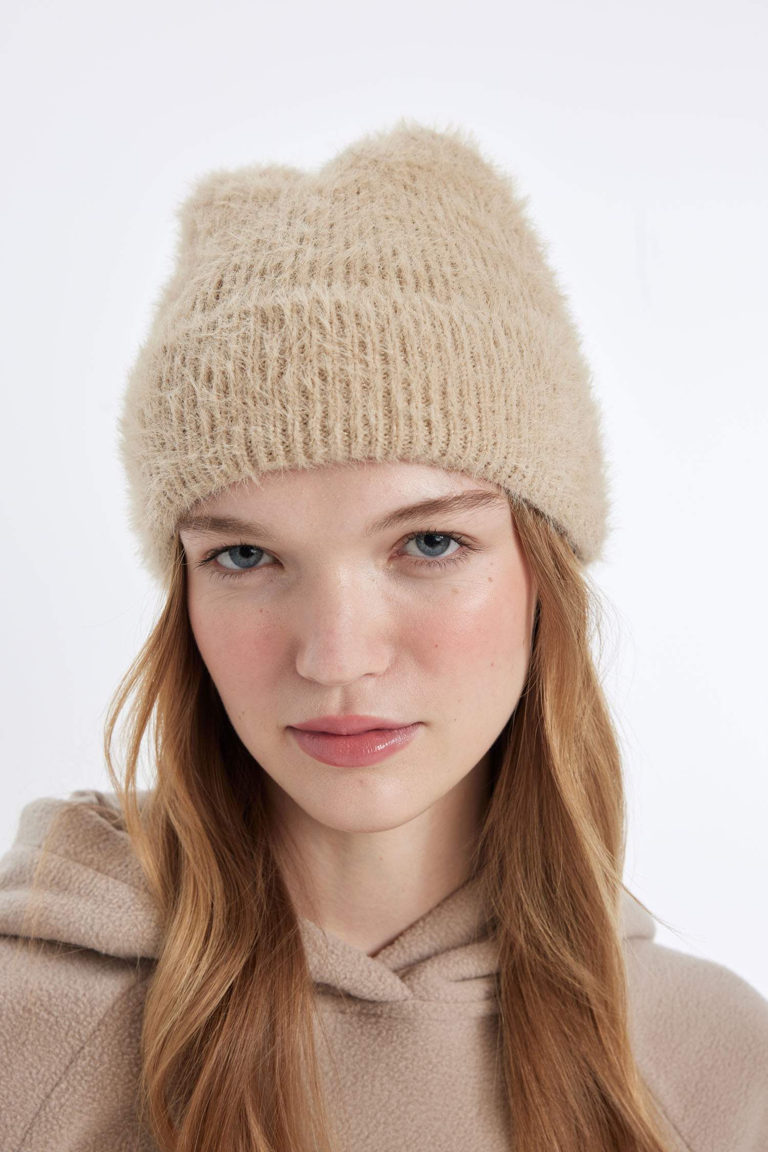 Шапка для женщин