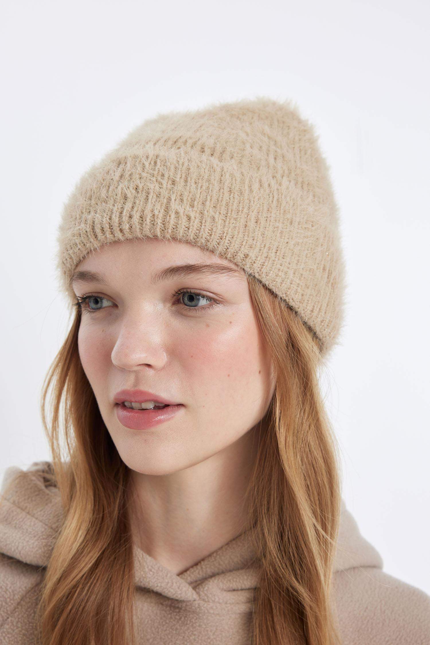 Шапка для женщин