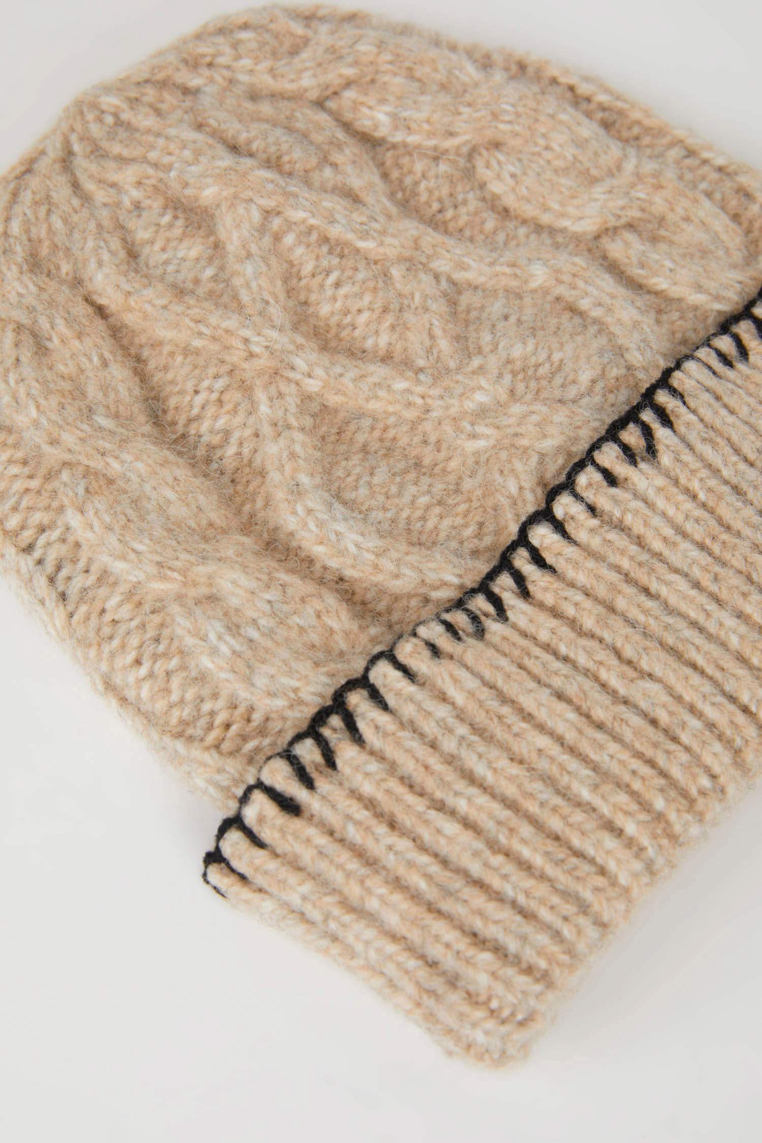 Шапка для женщин