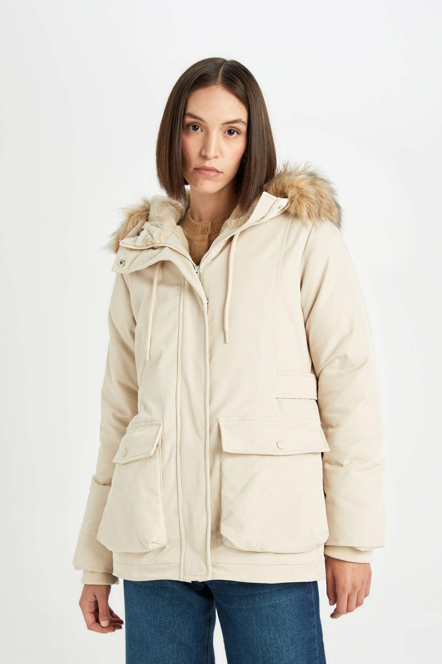 Su Geçirmez Mont Parka Kapüşonlu Suni Kürklü Fermuarlı Cepli