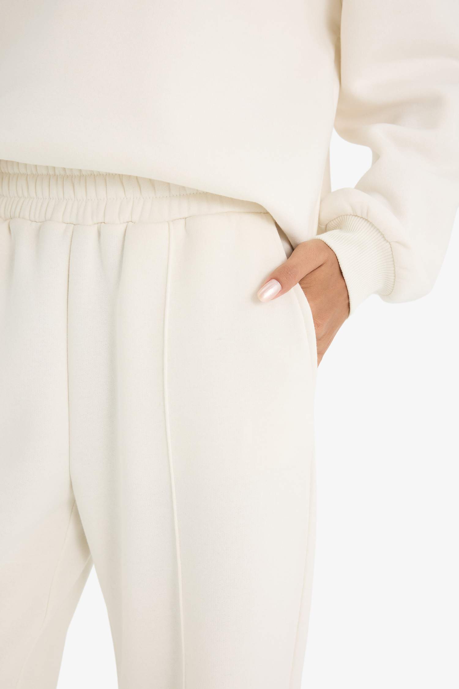 بنطرون ثقيل وايد ليج برجل واسع بجيب