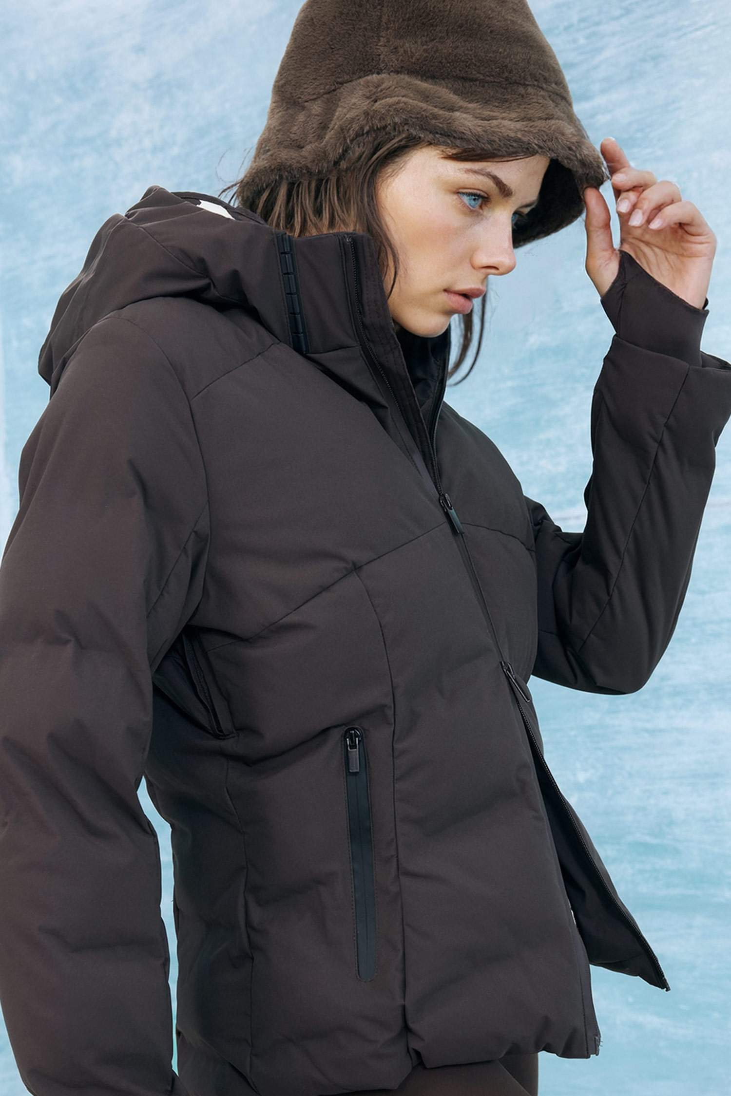 Woman Plush Bucket Hat