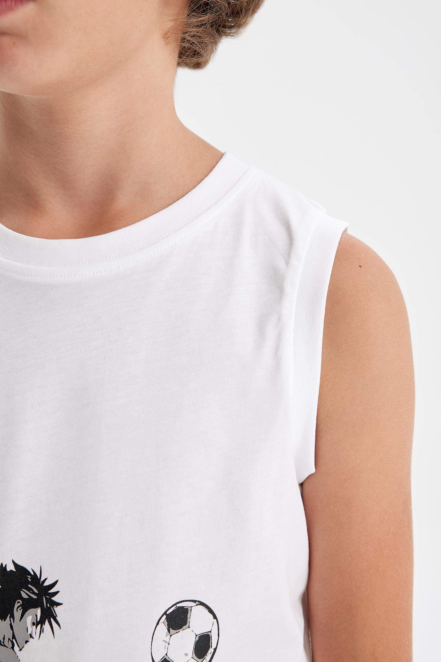 تيشيرت كت ولادي قصة عادية بدون كم برقبة مستديرة