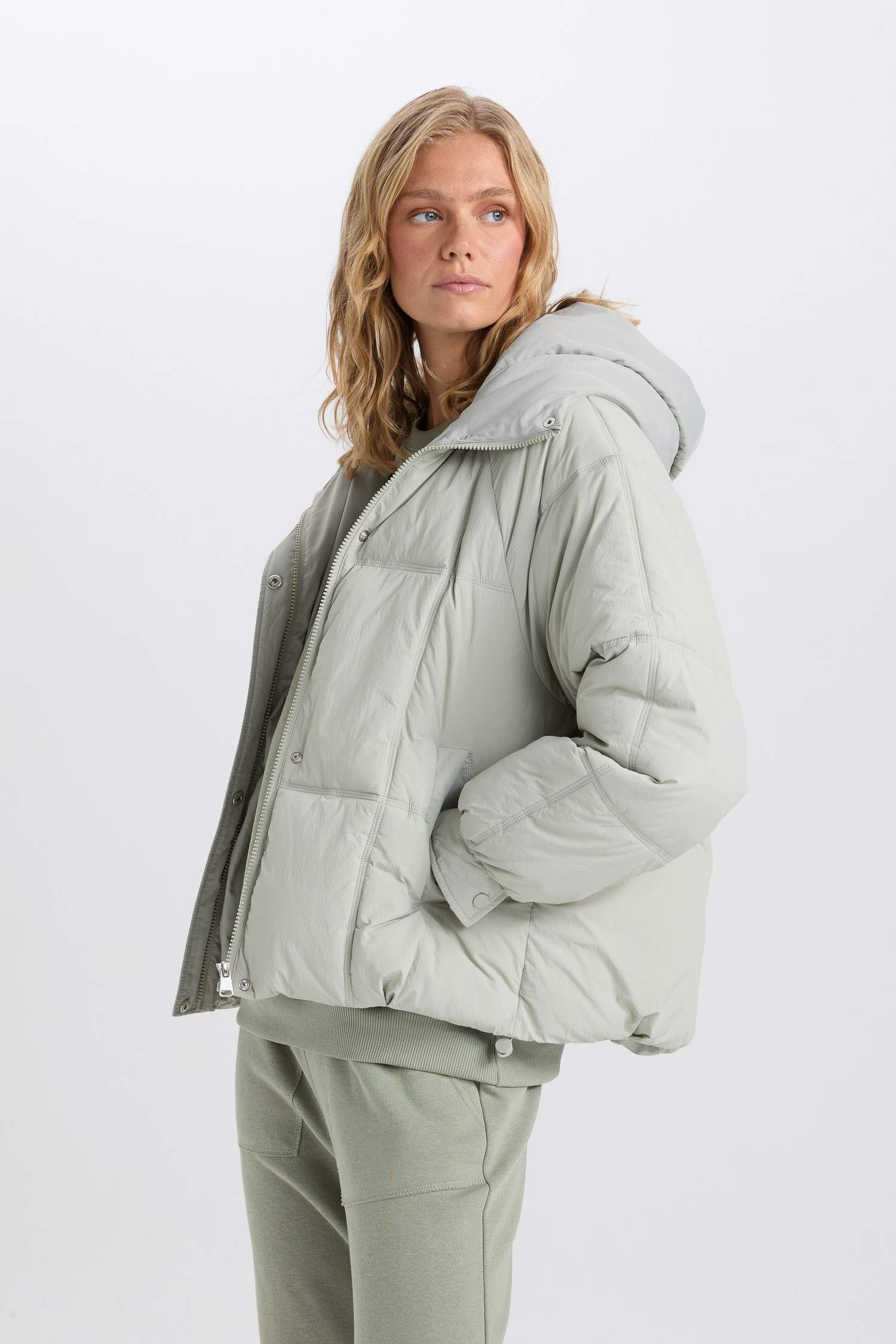 Su Geçirmez Mevsimlik Mont Kapüşonlu Cepli Fermuarlı