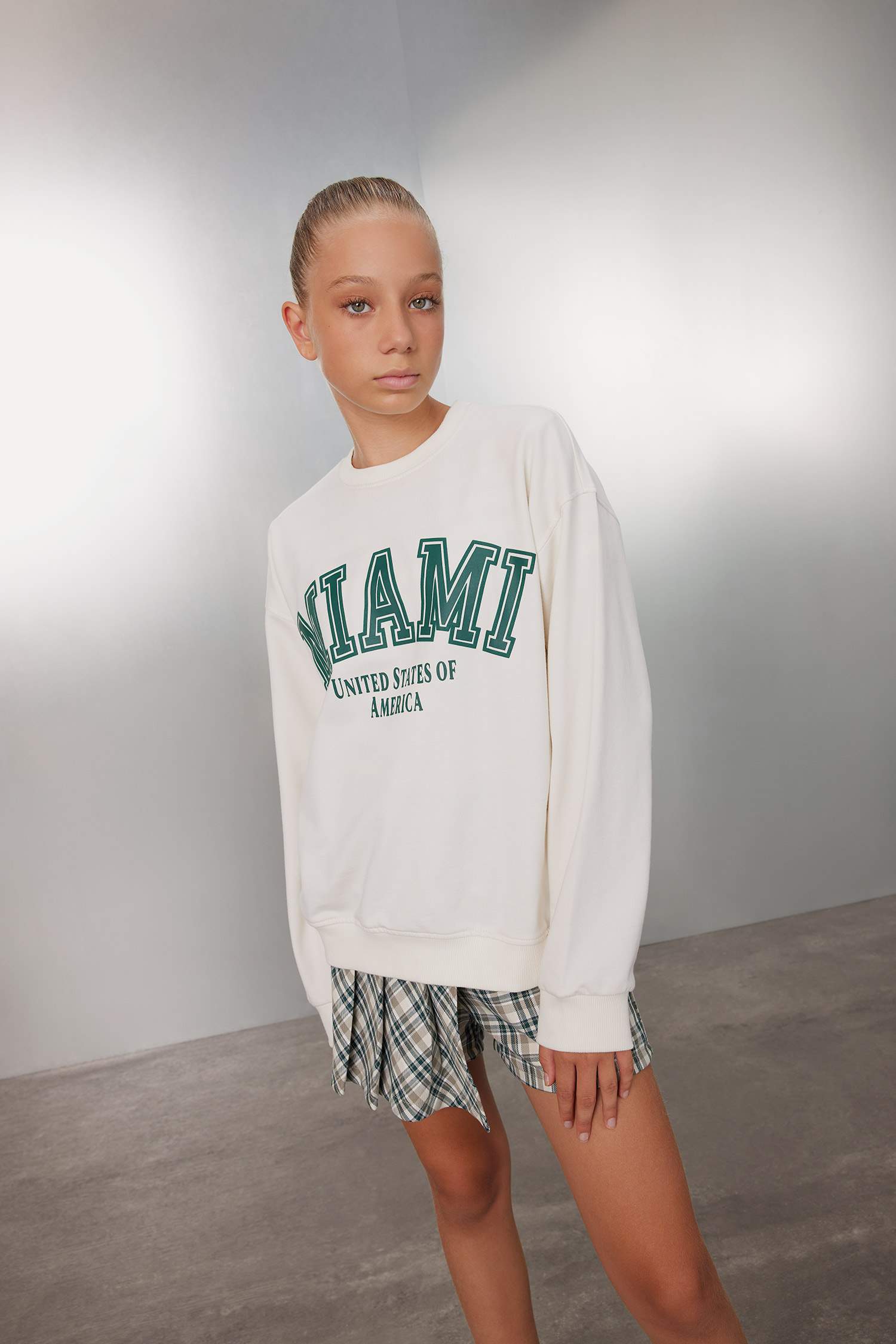 Kız Çocuk Relax Fit Bisiklet Yaka Baskılı Okul Sweatshirt