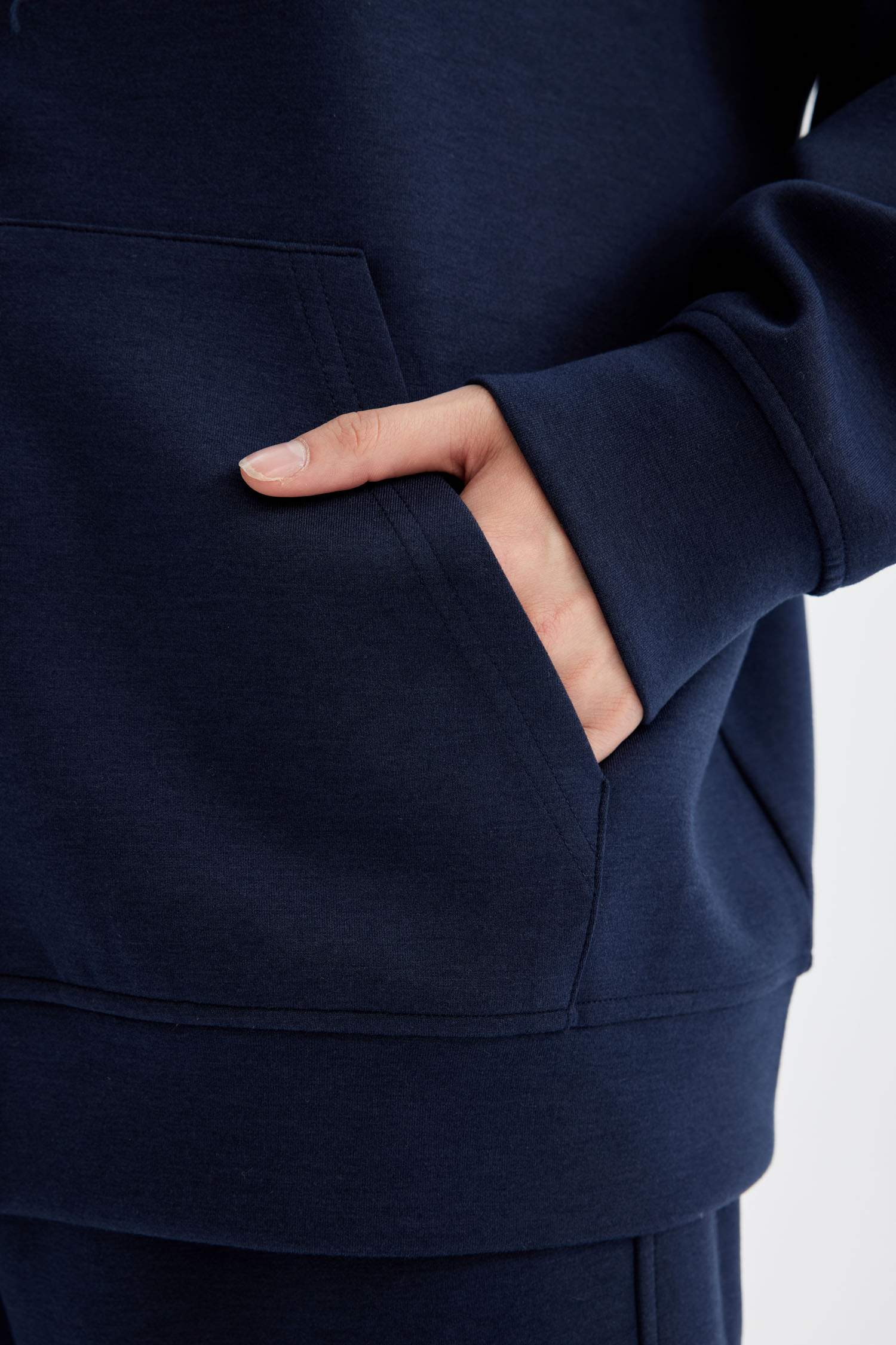 Oversize Fit Hooded Basic Scuba Fabric Zippered Sweatshirt