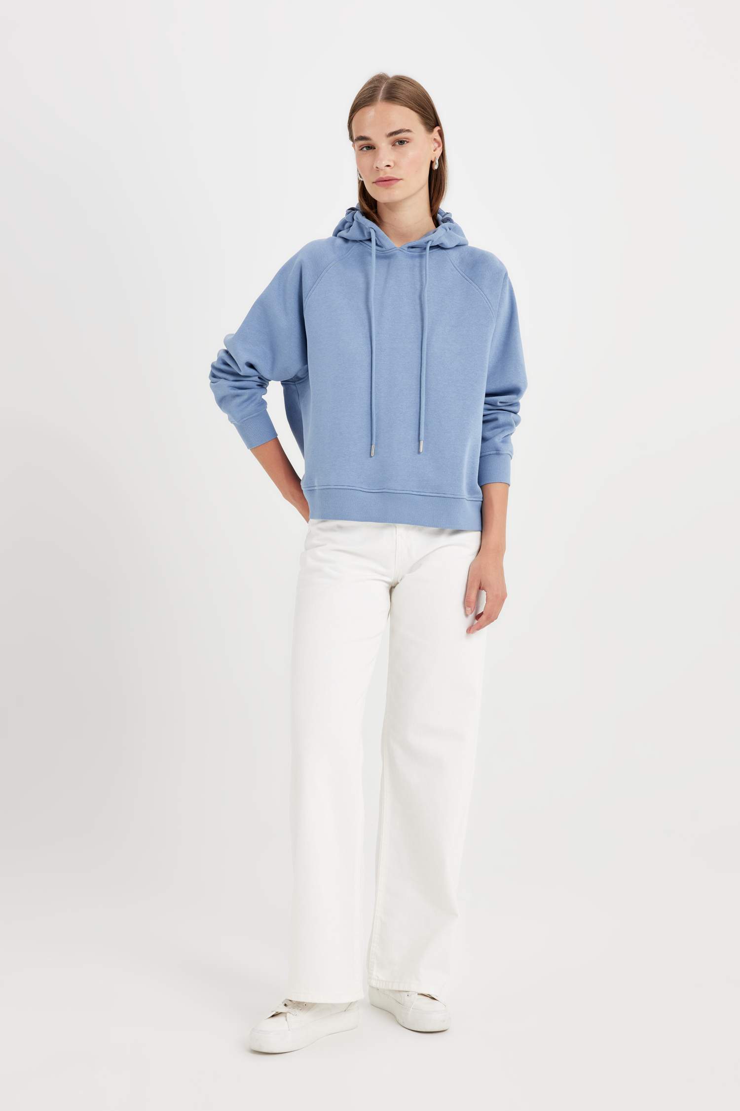 Свитшот оверсайз из плотной ткани с капюшоном