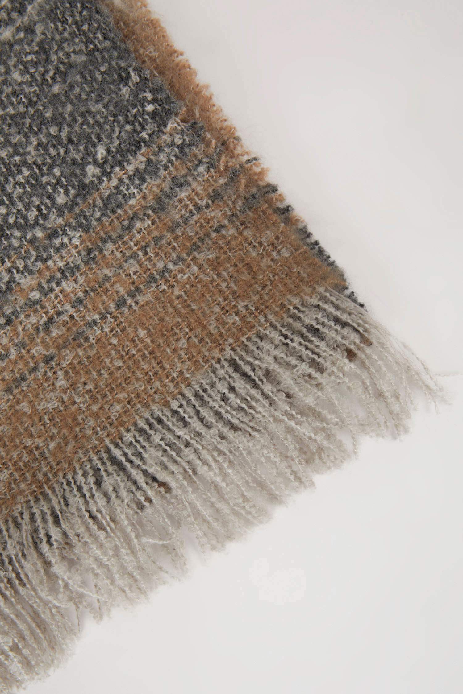 Әйелдерге жолақ мойынорағыш