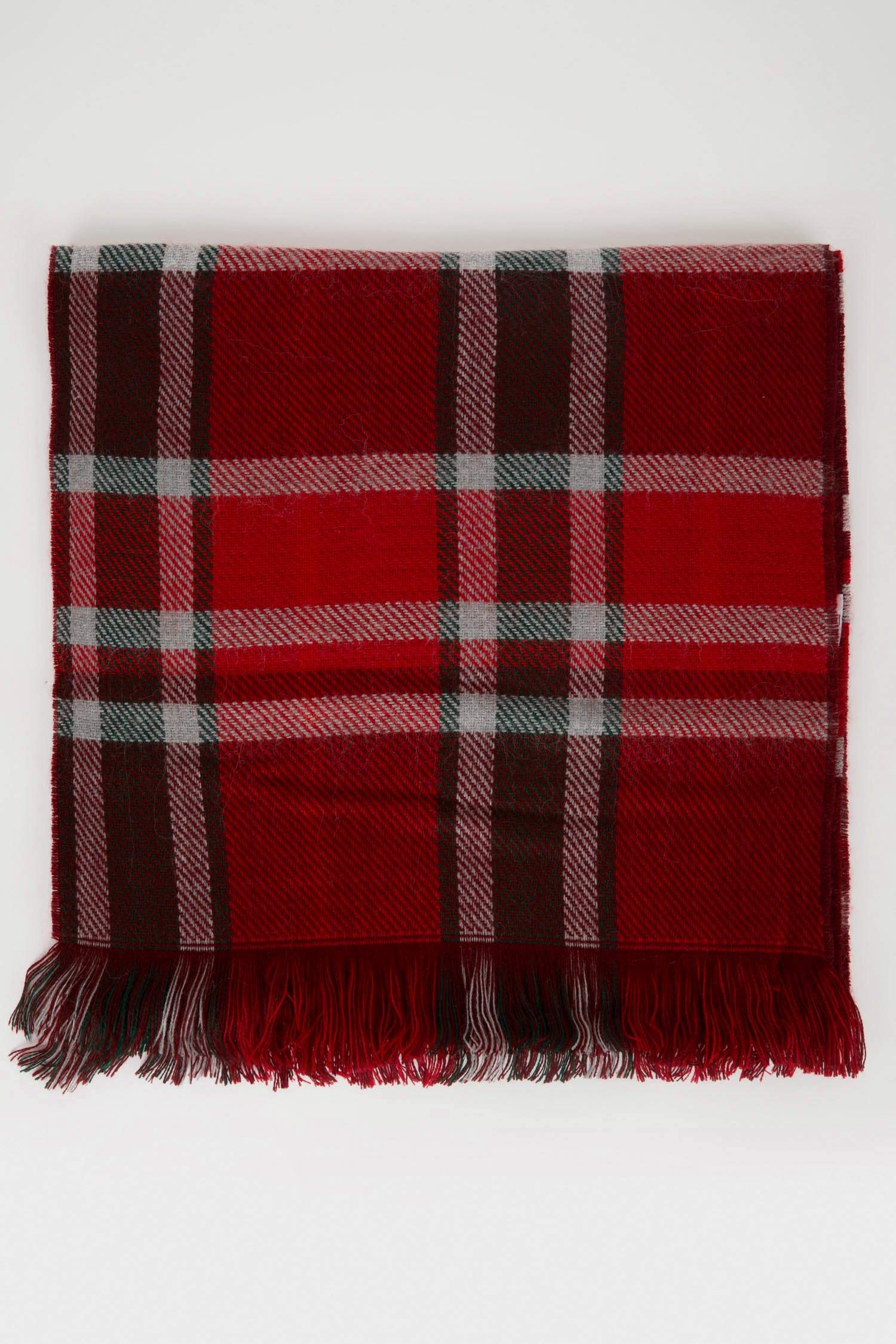 Kadın Yılbaşı Temalı Kareli Atkı