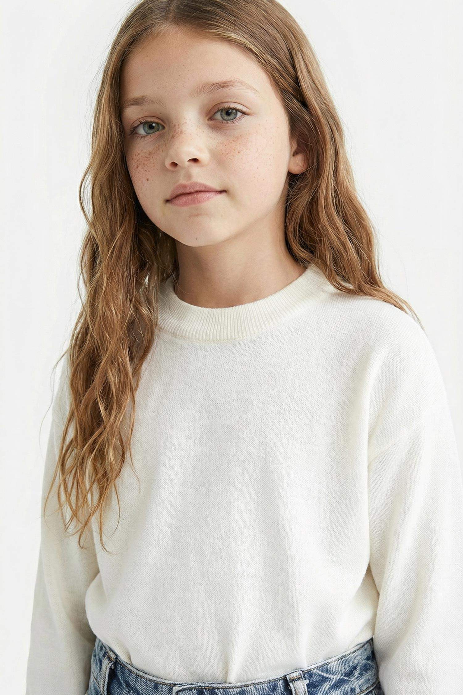 Kız Çocuk Ekru Standart Fit Bisiklet Yaka Basic Düz Triko Kazak