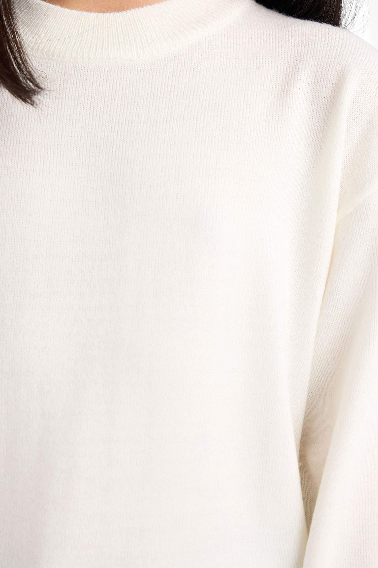 بلوفر قصة عادية بياقة مستديرة