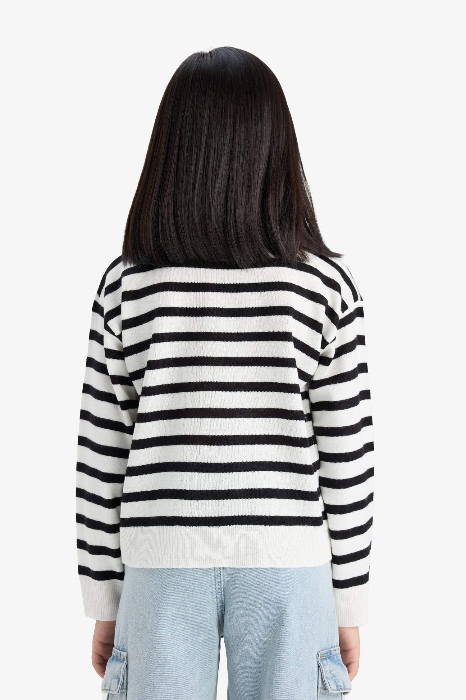 بلوفر قصة عادية بياقة مستديرة