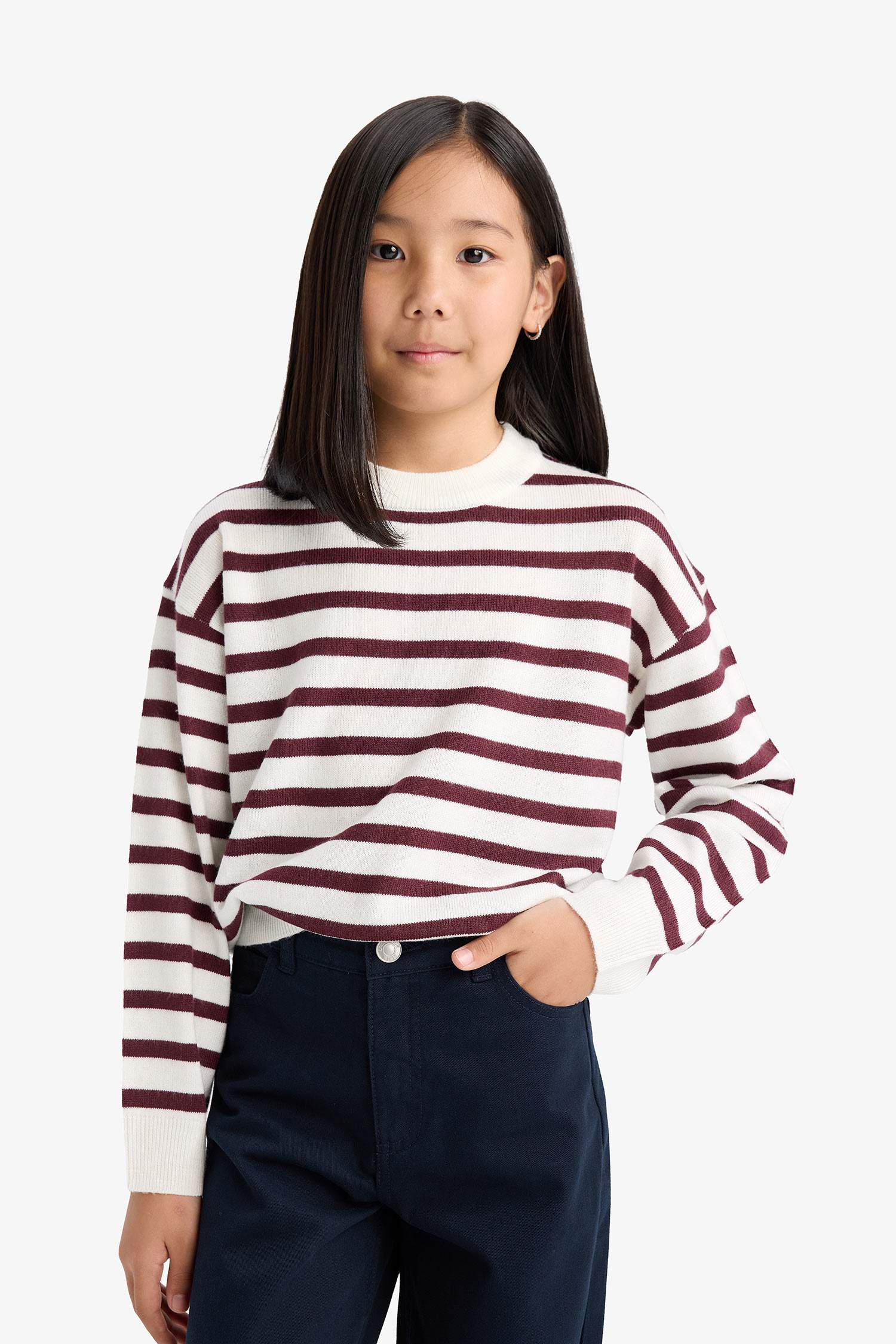 بلوفر قصة عادية بياقة مستديرة