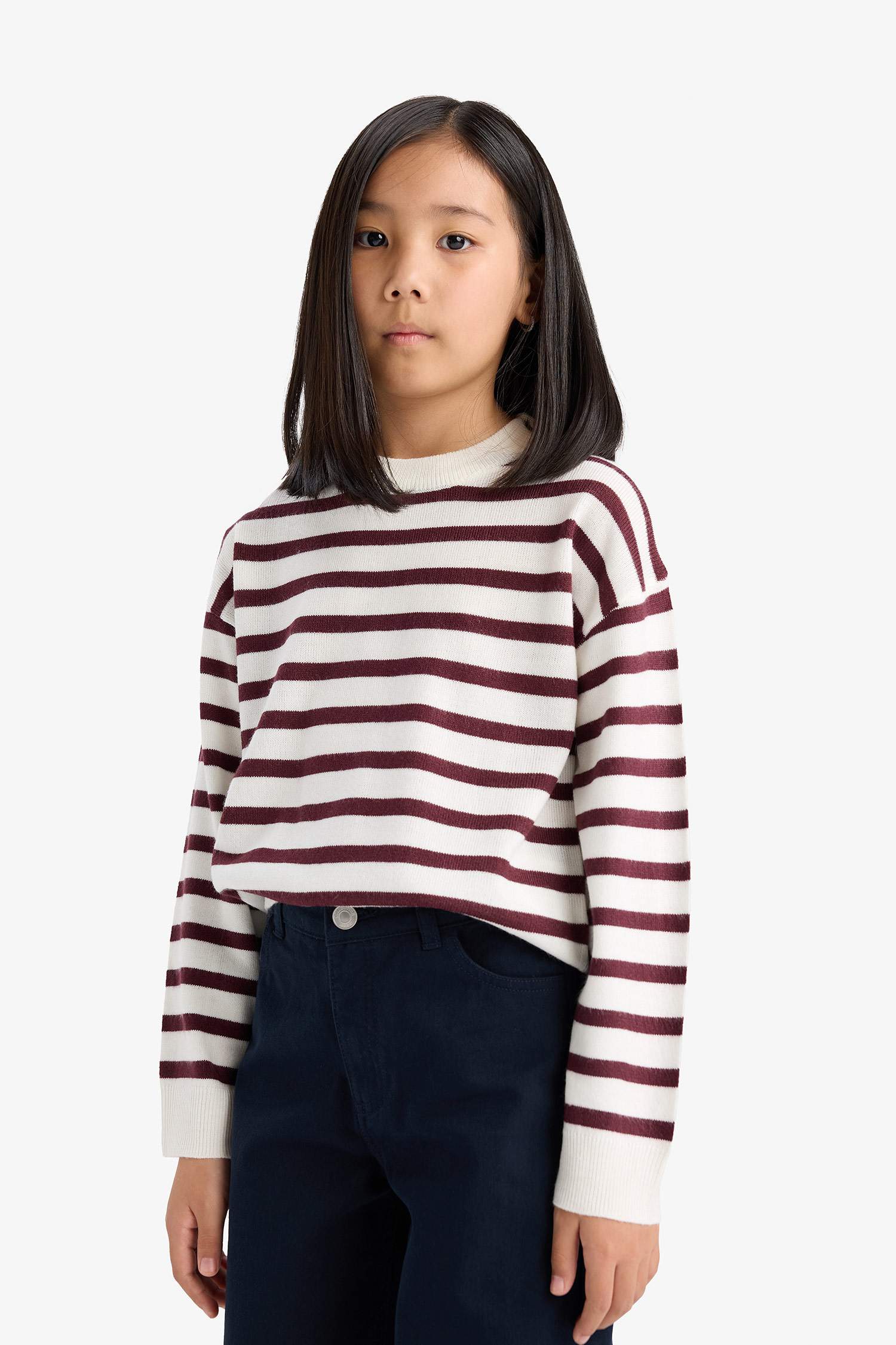 بلوفر قصة عادية بياقة مستديرة