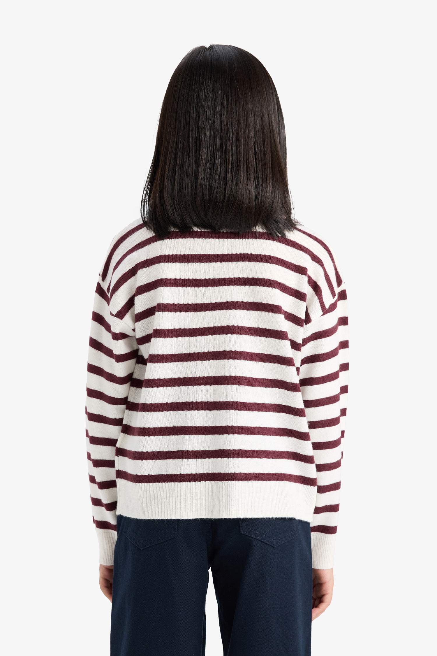 بلوفر قصة عادية بياقة مستديرة