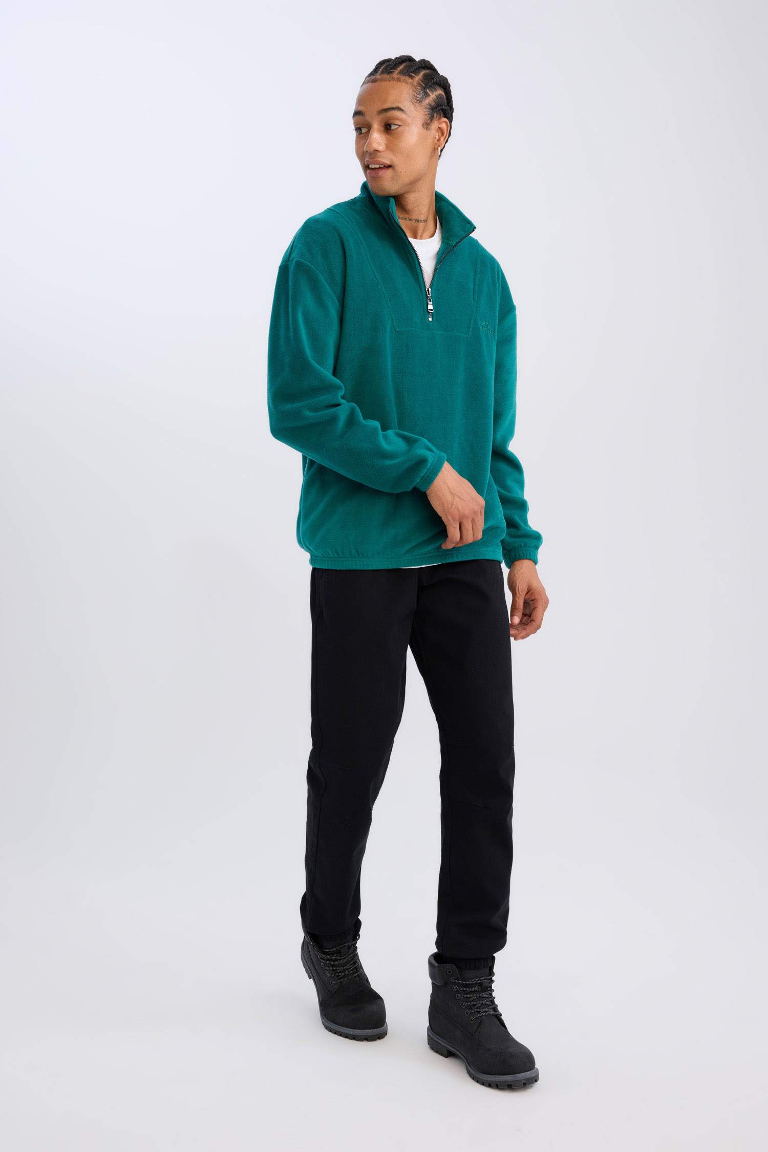 Брюки джоггеры стандартного кроя