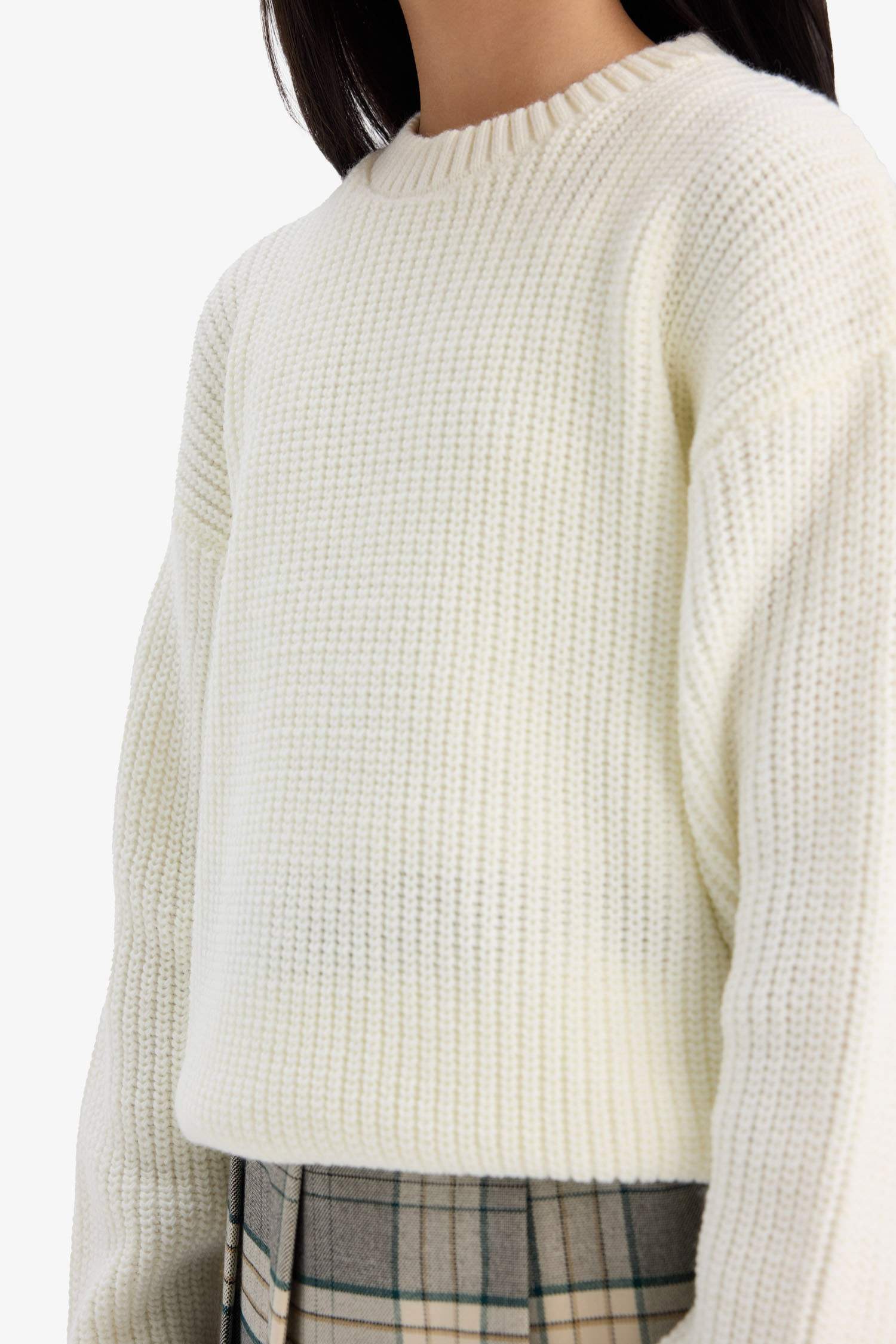 بلوفر قصة عادية بياقة مستديرة