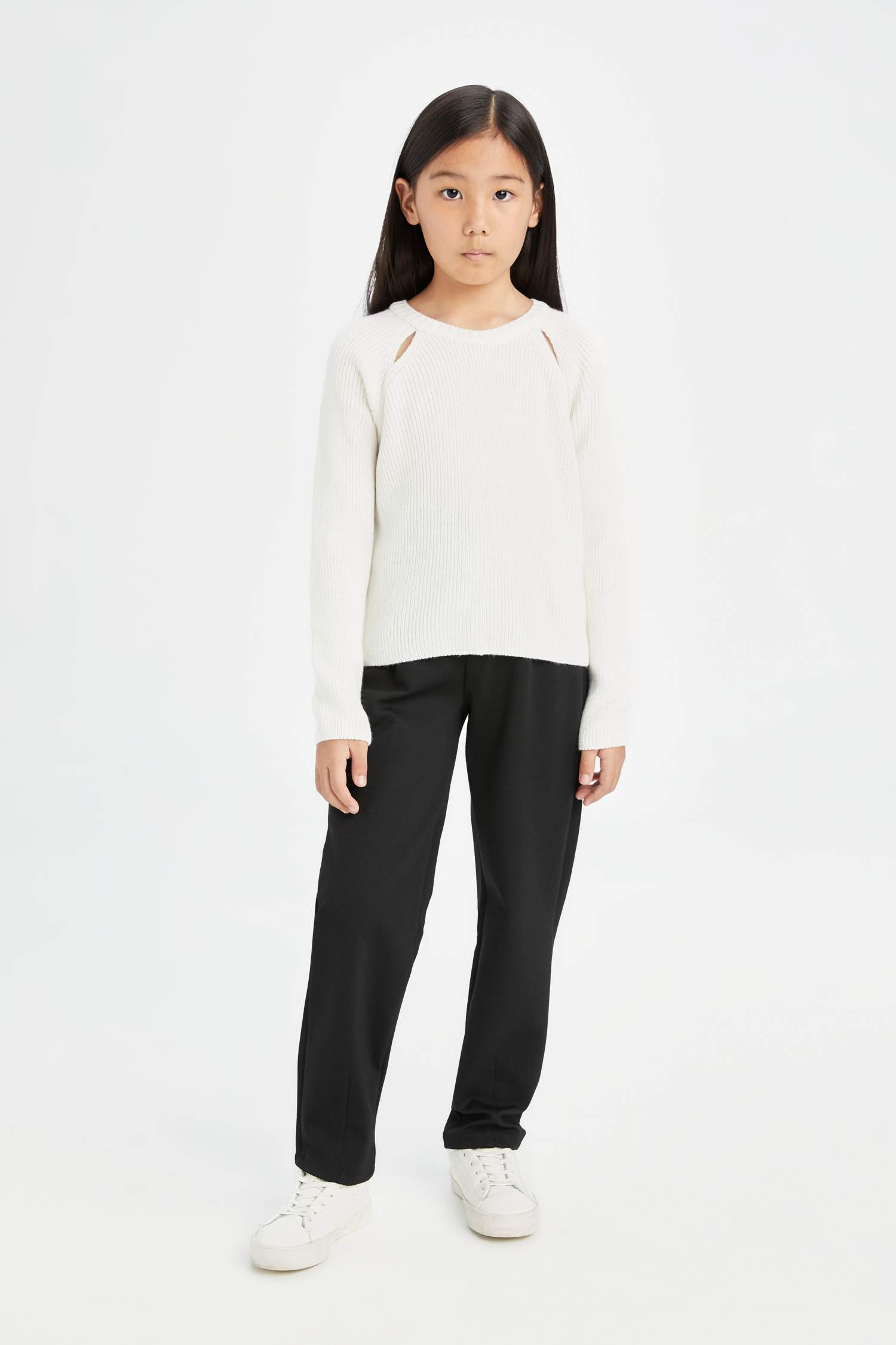 Pull tricot à col rond en écru à coupe standard pour Fille