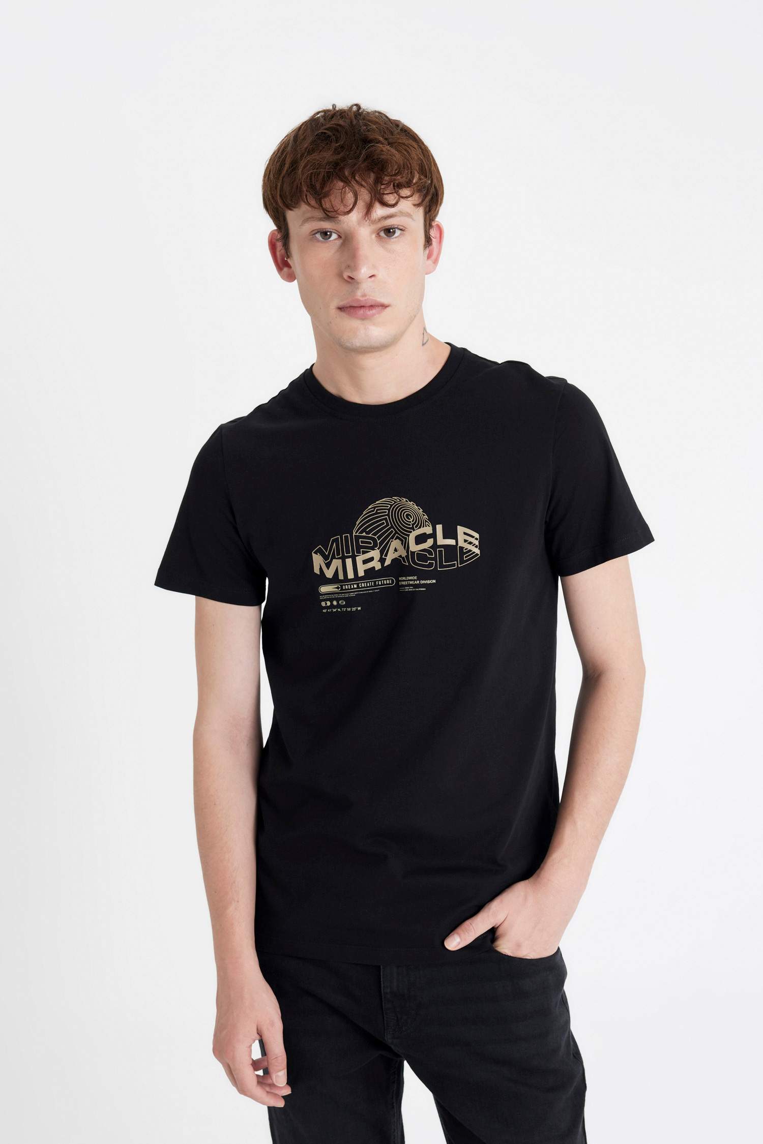 Slim Fit Crew Neck Printed Short Sleeve T-Shirt