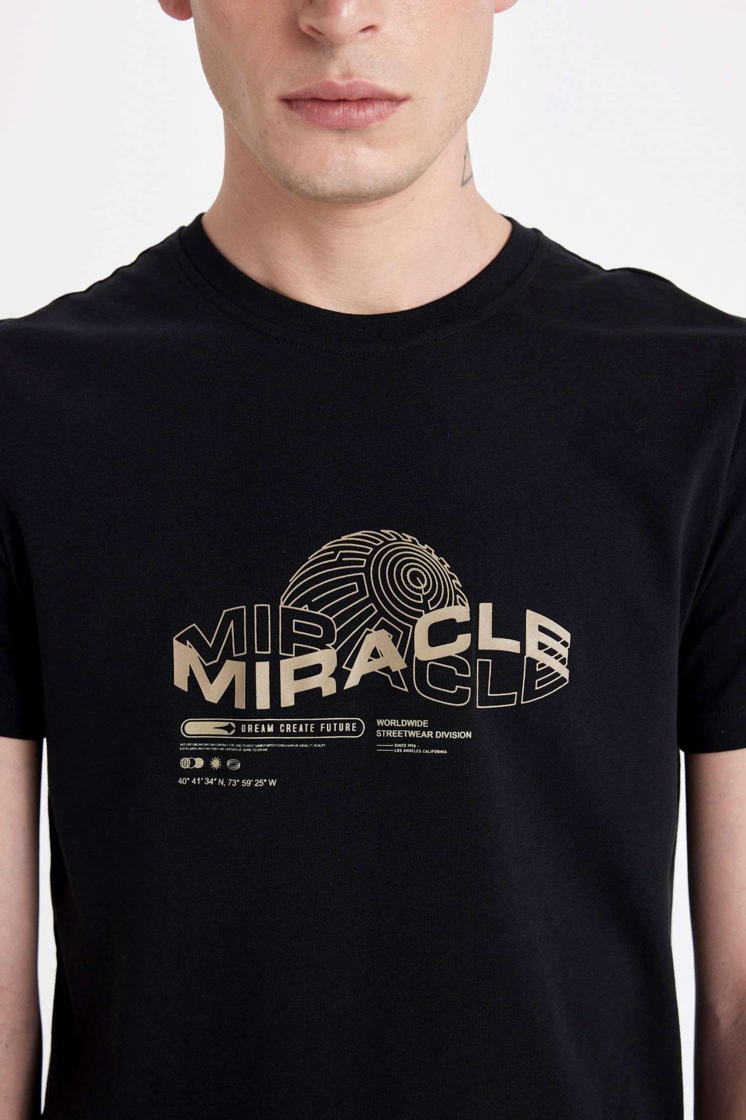 Slim Fit Crew Neck Printed Short Sleeve T-Shirt