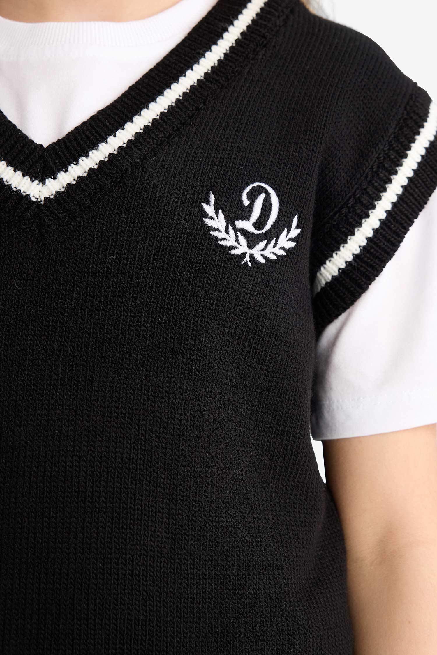 فيست تريكو بناتي اسود للمدرسه قصة عادية