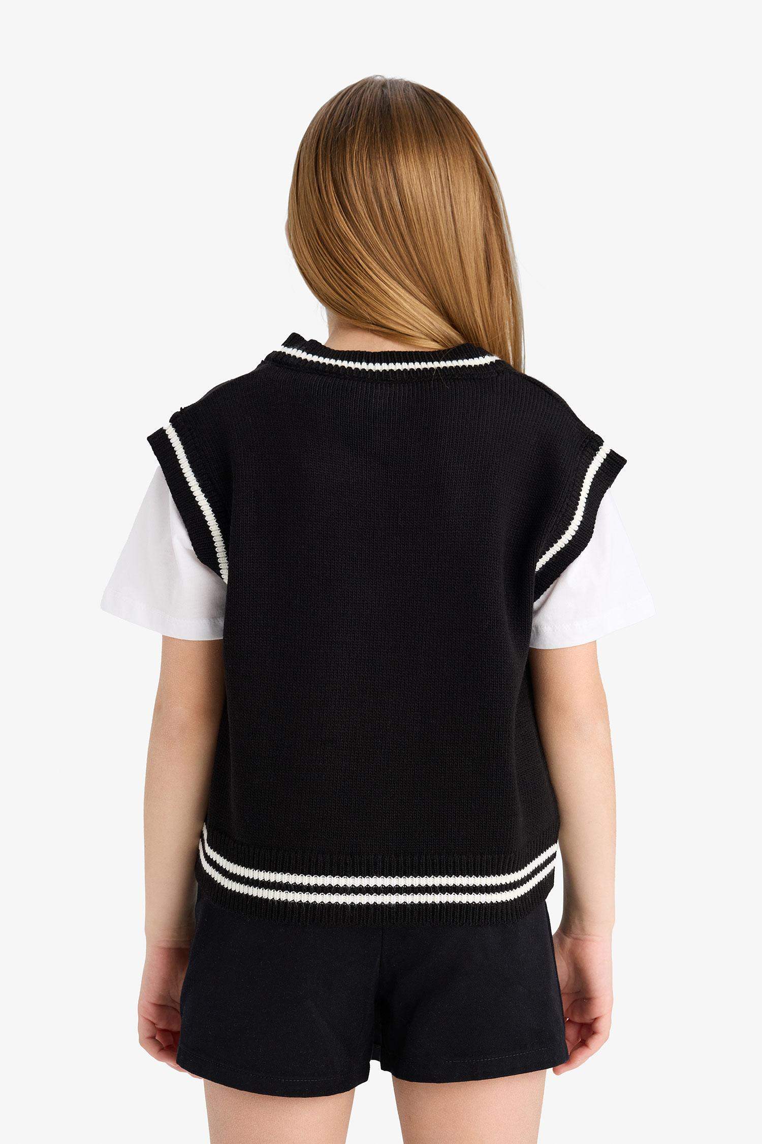 فيست تريكو بناتي اسود للمدرسه قصة عادية