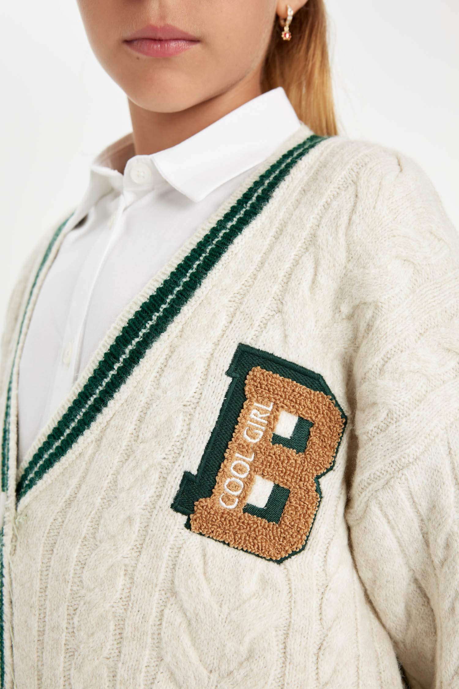 Kız Çocuk Triko V Yaka Düğmeli Okul Hırkası