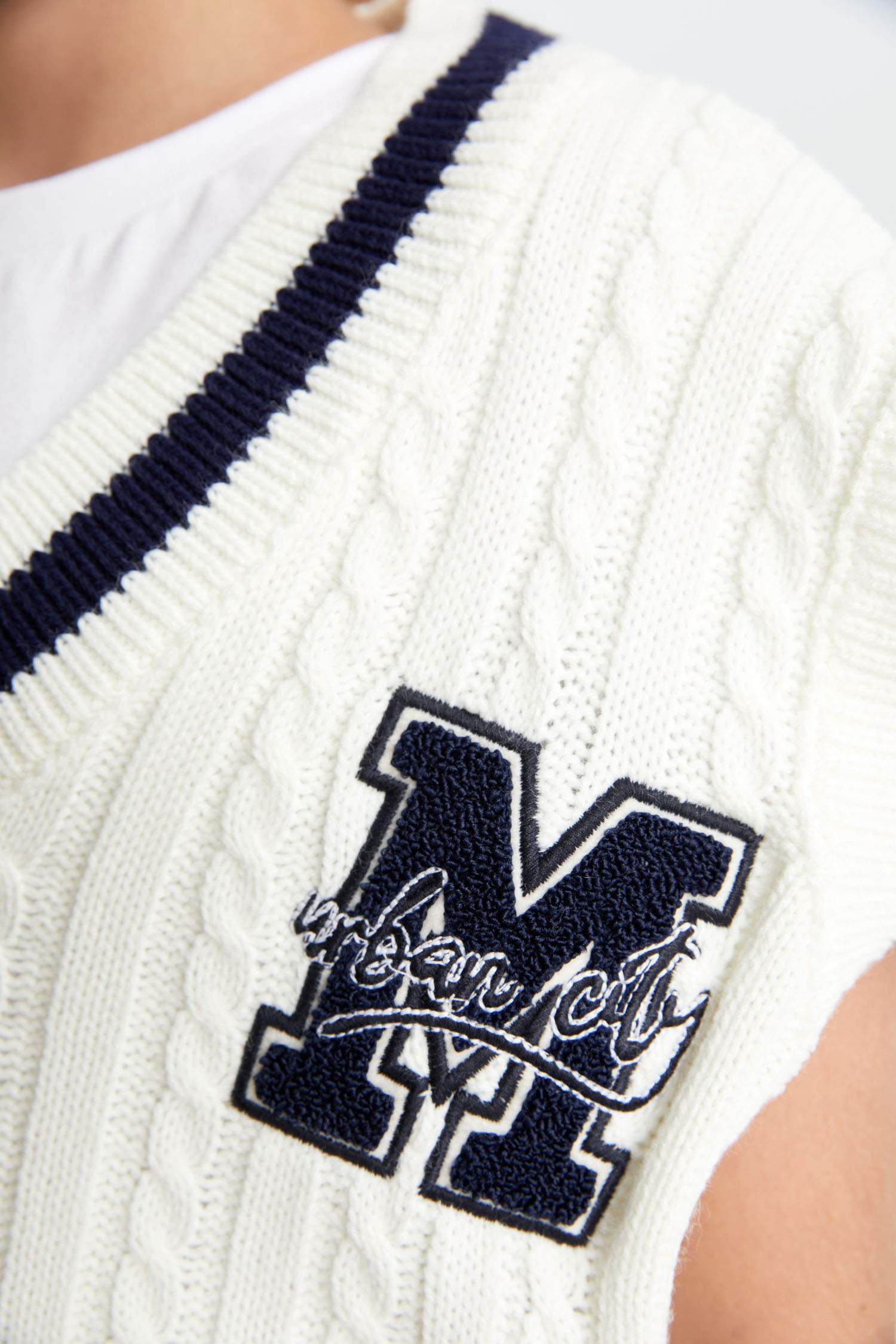 Kız Çocuk Standart Fit V Yaka Okul Triko Süveteri