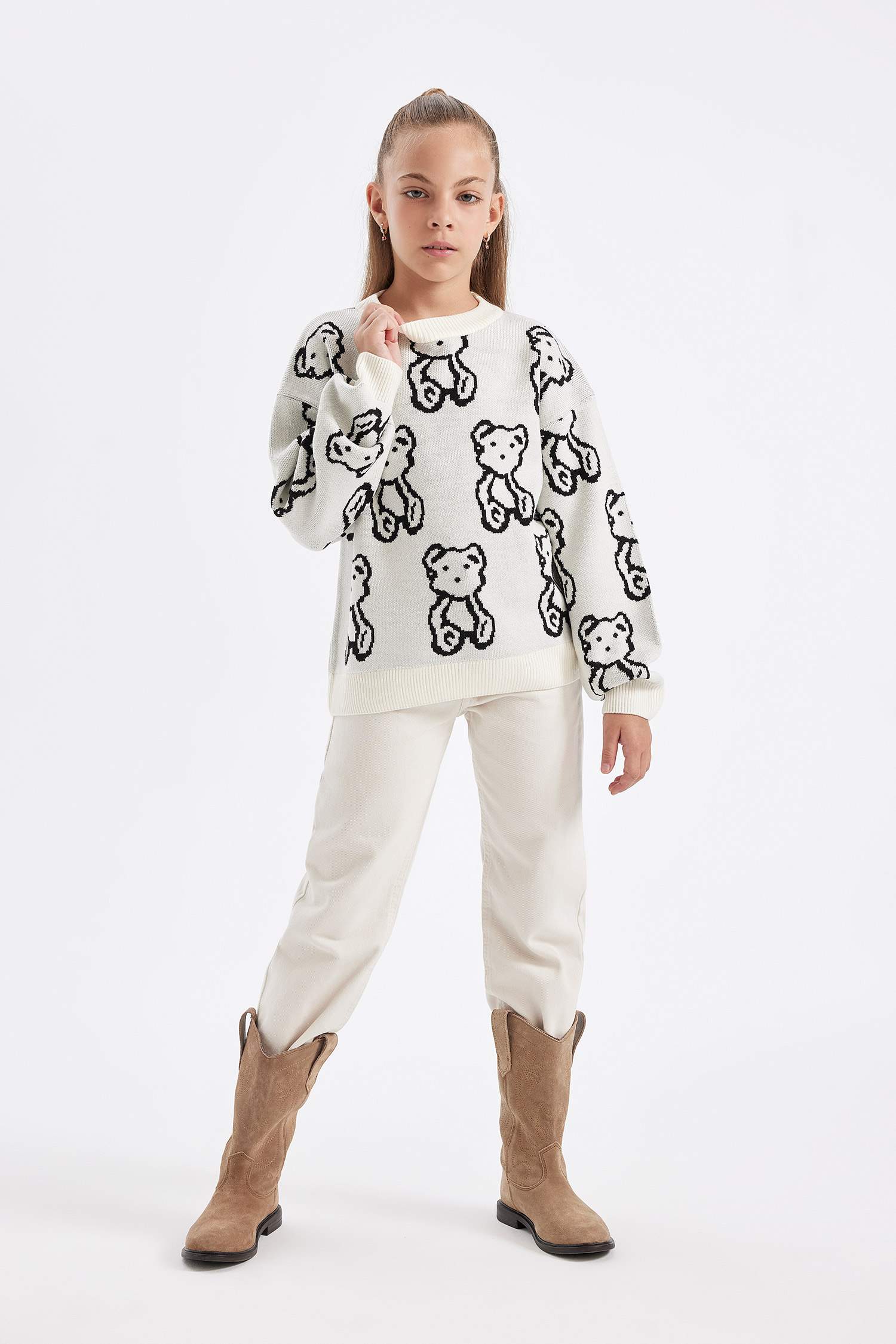 Kız Çocuk Oversize Geniş Kalıp Bisiklet Yaka Ayıcık Desenli Triko Kazak