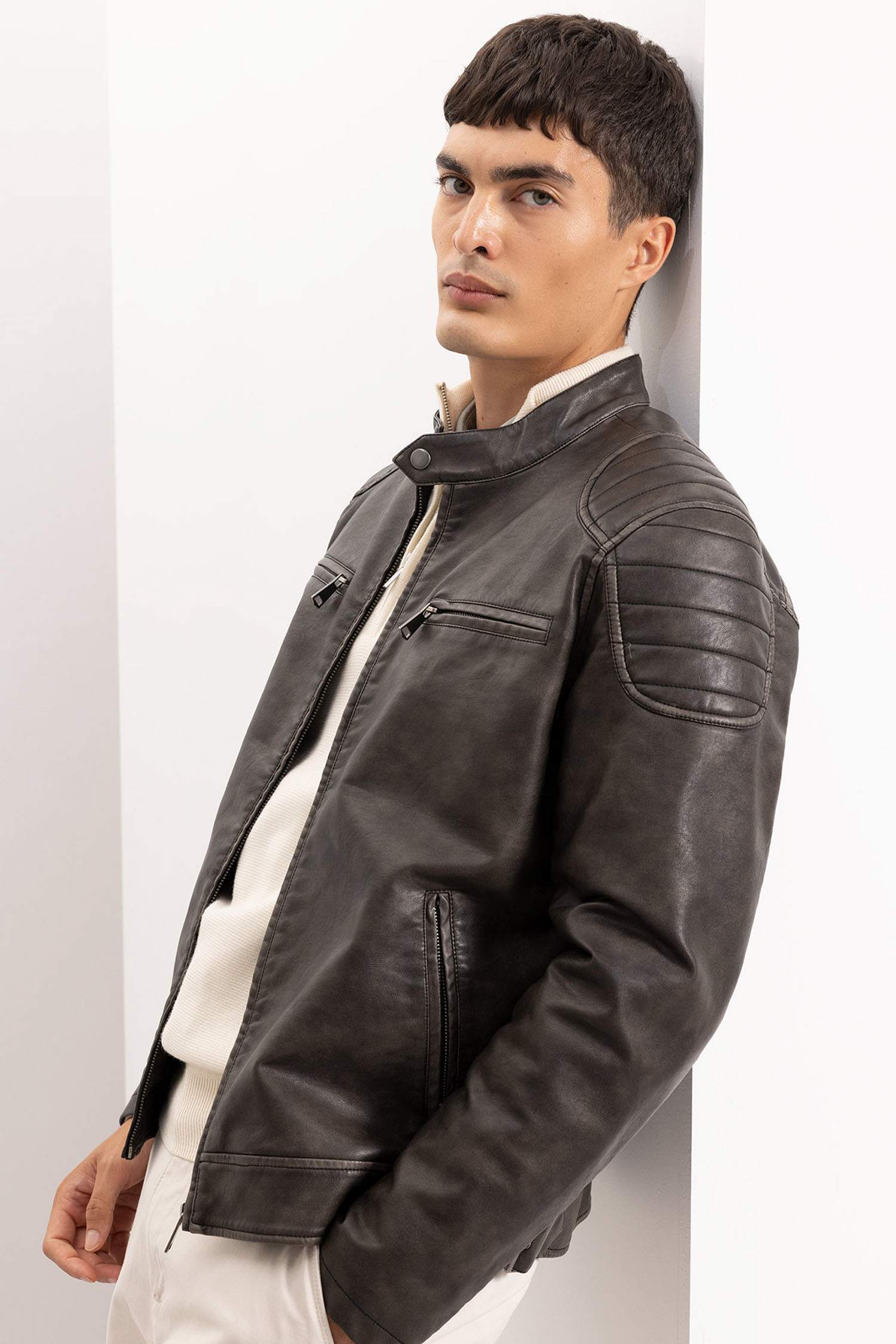 Slim Fit Suni Deri Mont Ceket Dar Kesim Dik Yaka Fermuarlı Cepli Astarlı Mevsimlik