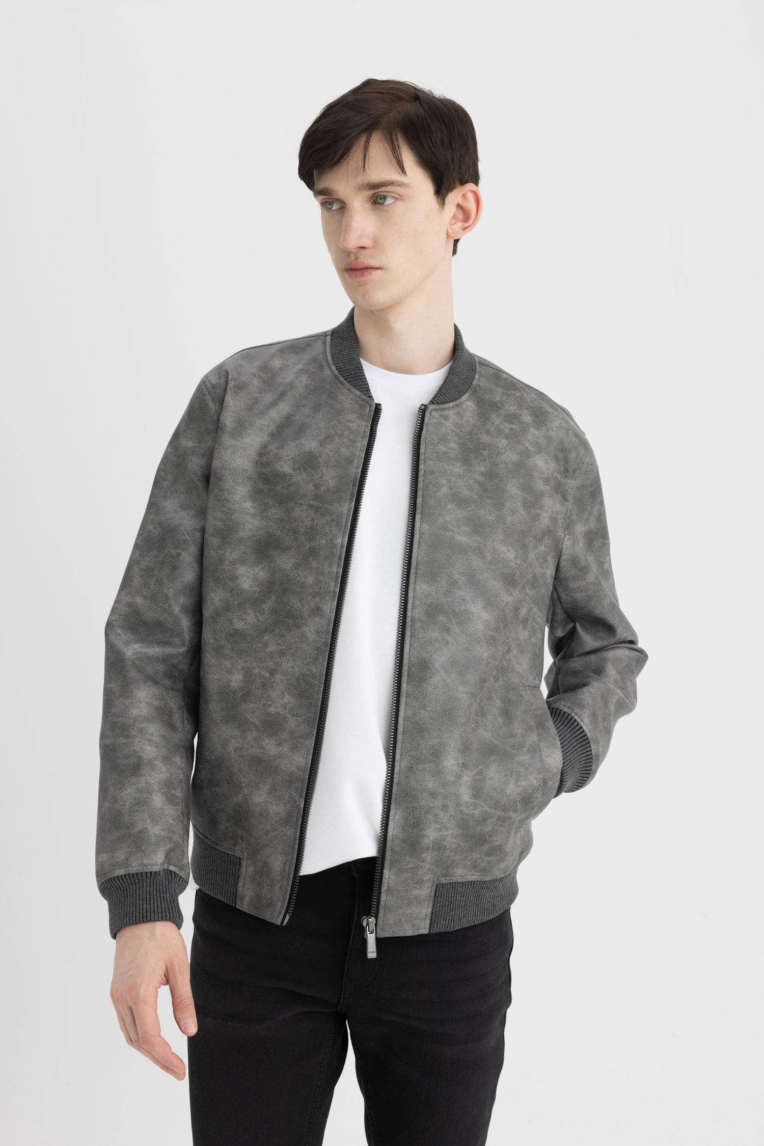 Su İtici Slim Fit Dar Kesim Kolej Yaka Fermuarlı Cepli Astarlı Suni Deri Mevsimlik Hafif Mont Ceket