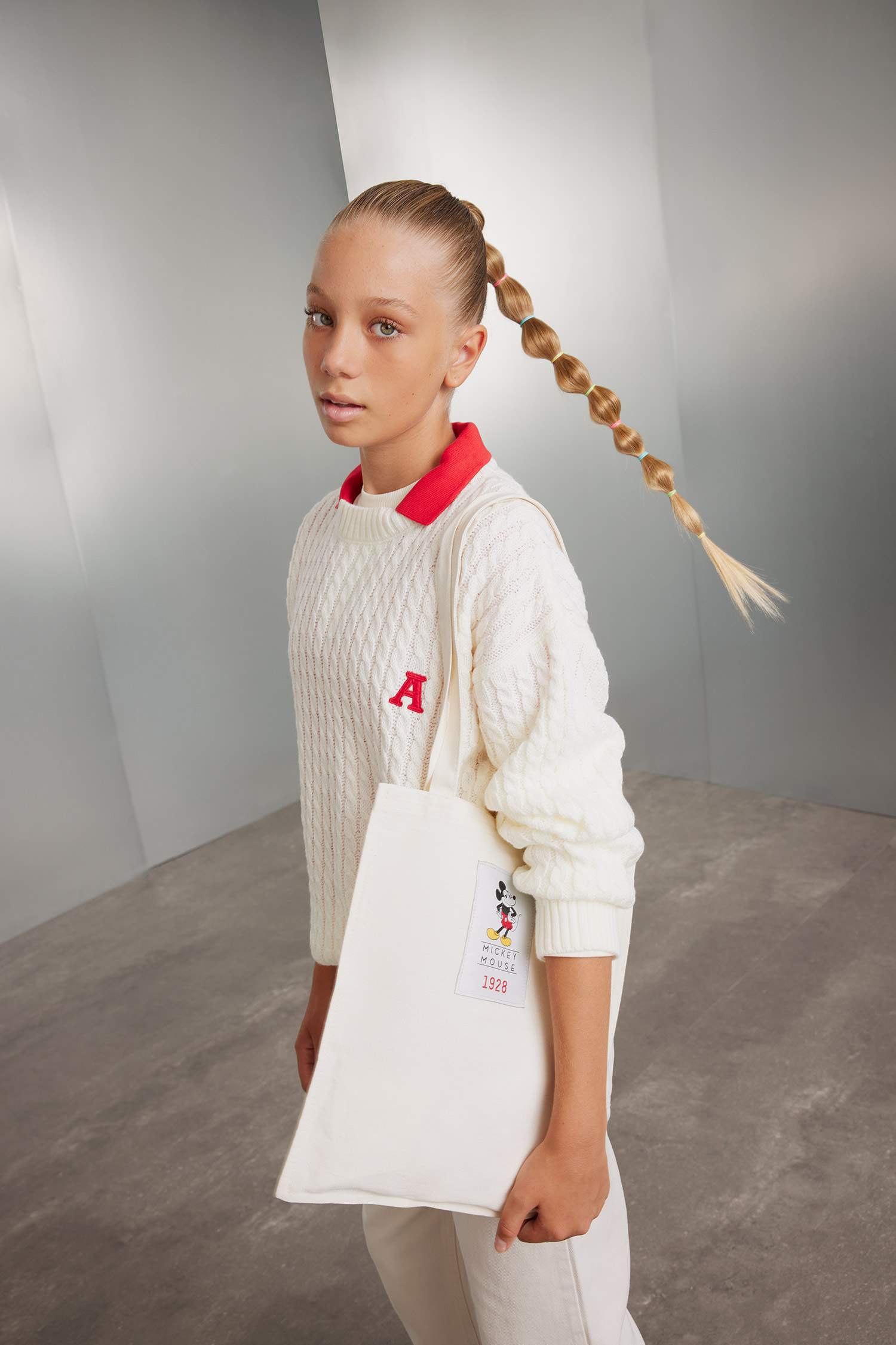 بلوز صوف بناتي قصة عادية بياخة مستديرة