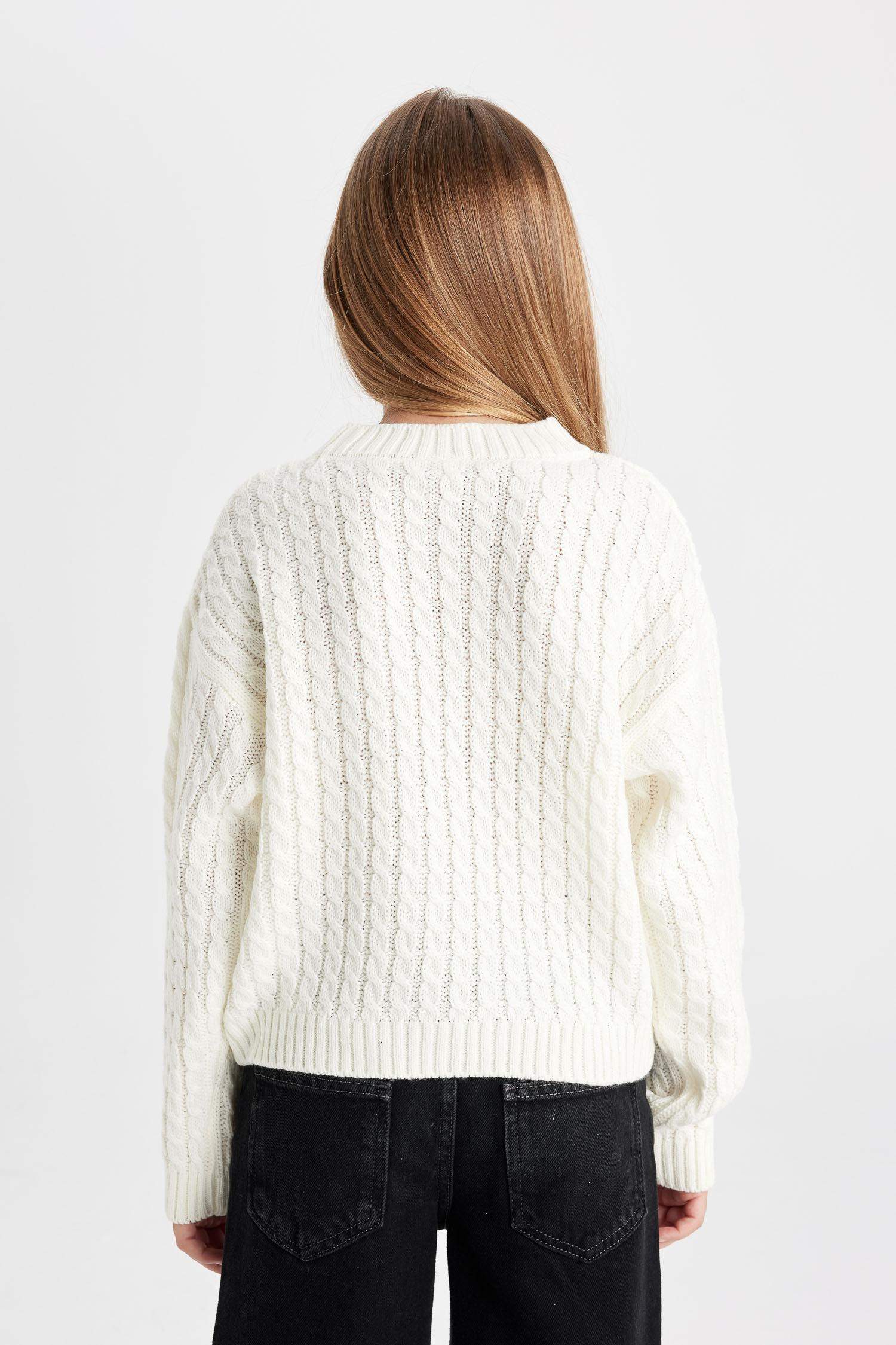 بلوز صوف بناتي قصة عادية بياخة مستديرة