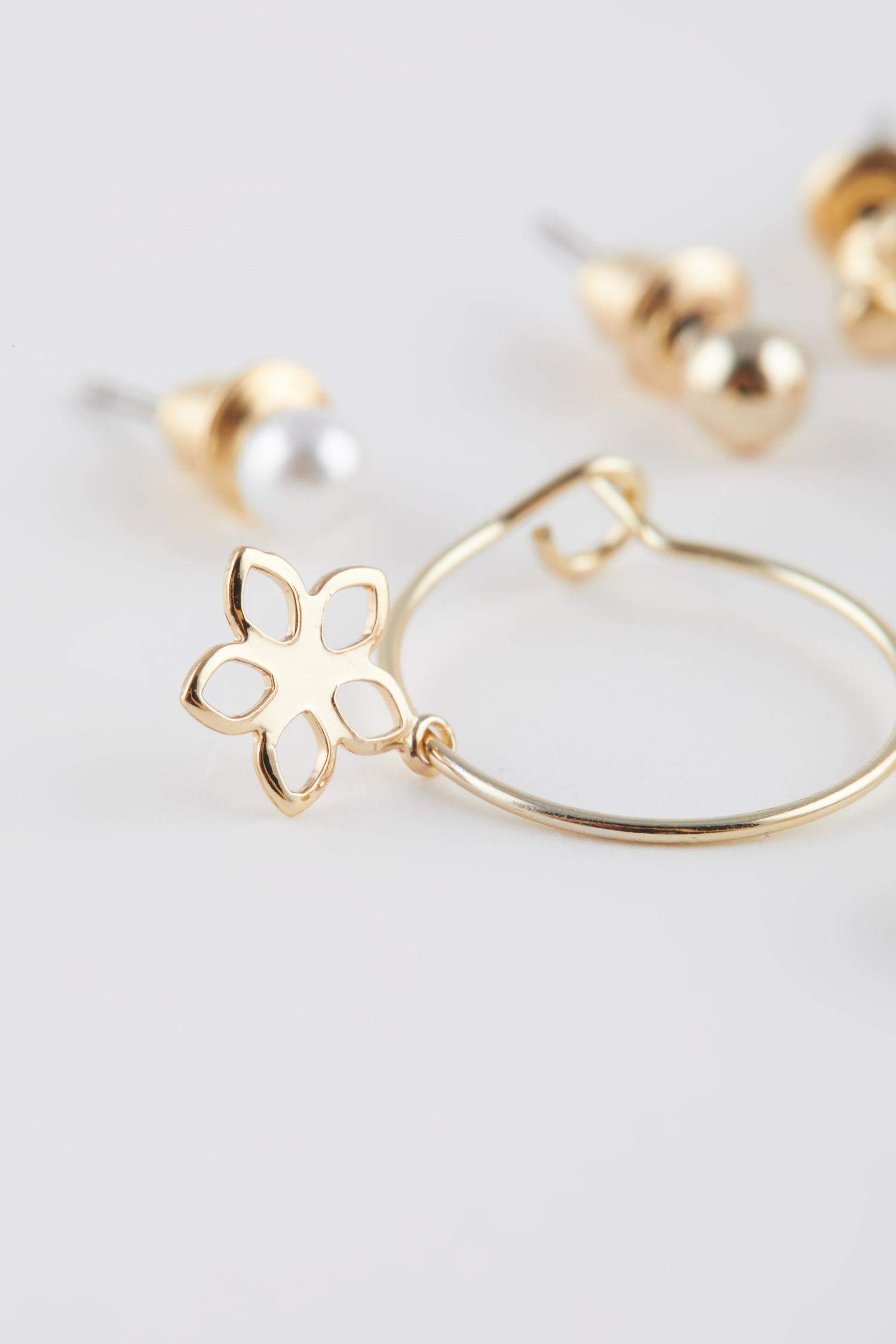 Woman 12 Piece Gold Earrings