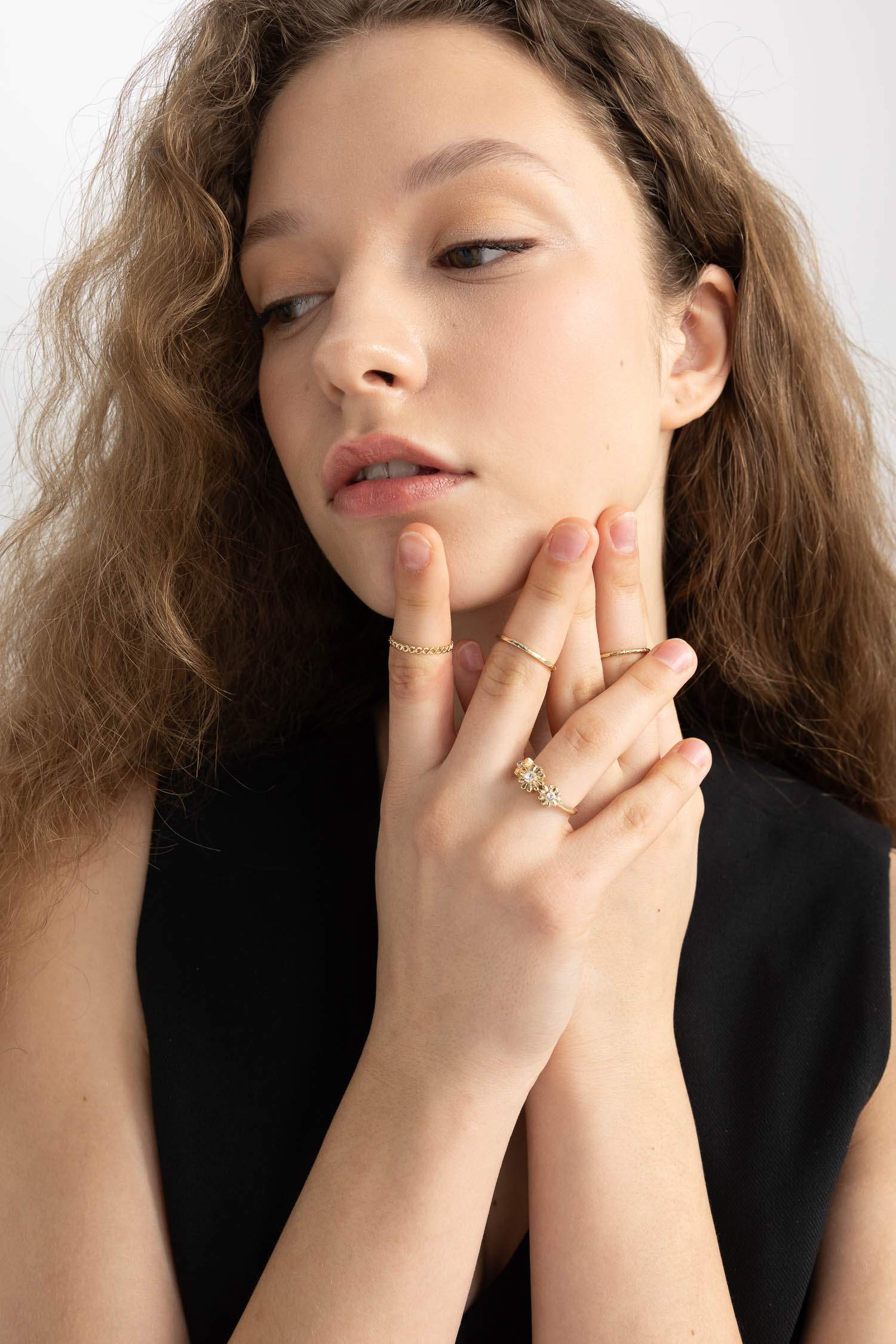 خاتم نسائي ذهبي - 6 قطع