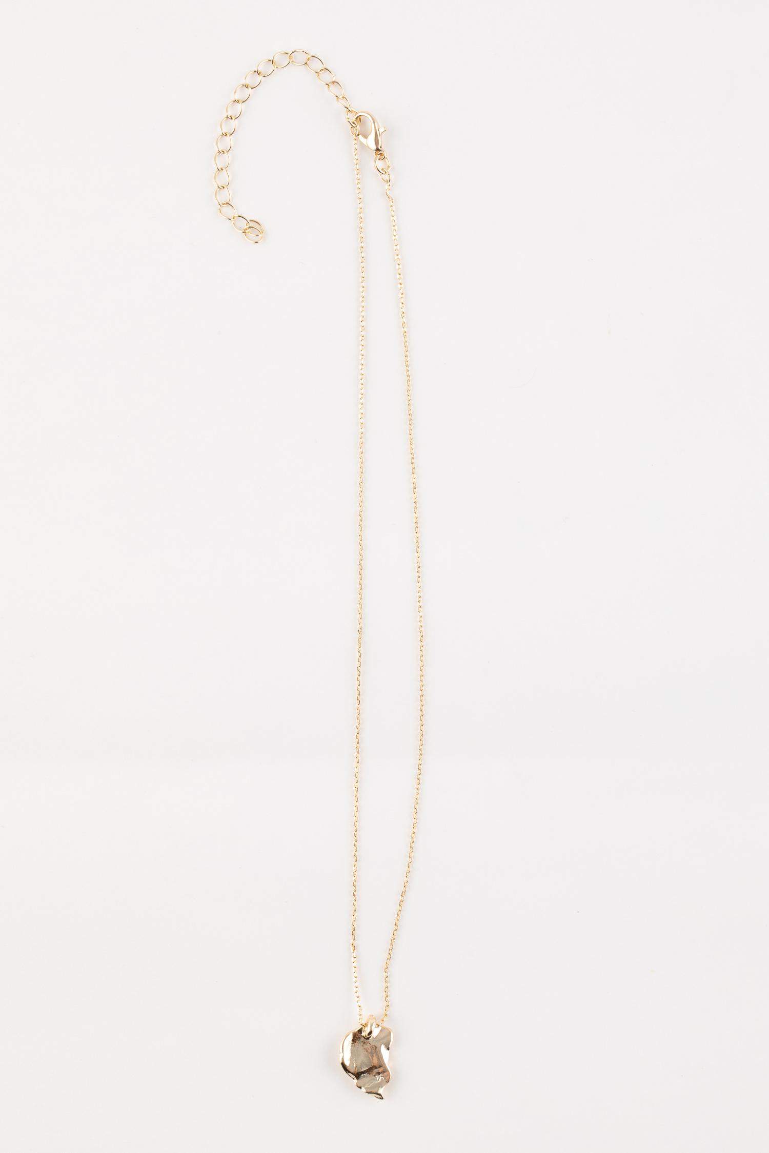 Әйелдер жапырақты егжей-тегжейлі алтын алқа