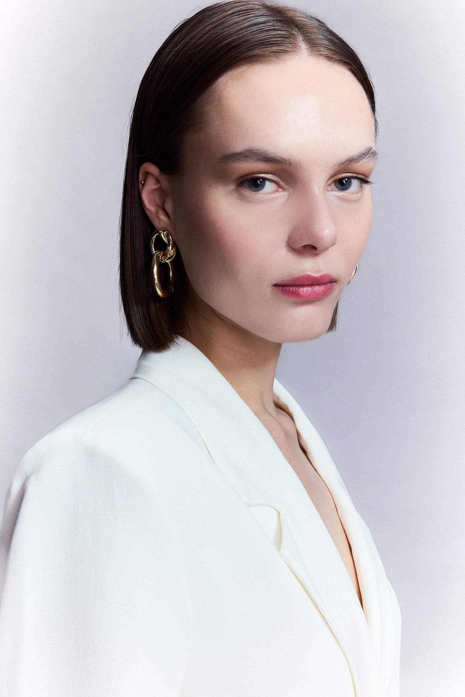 Woman Hoop Gold Earrings