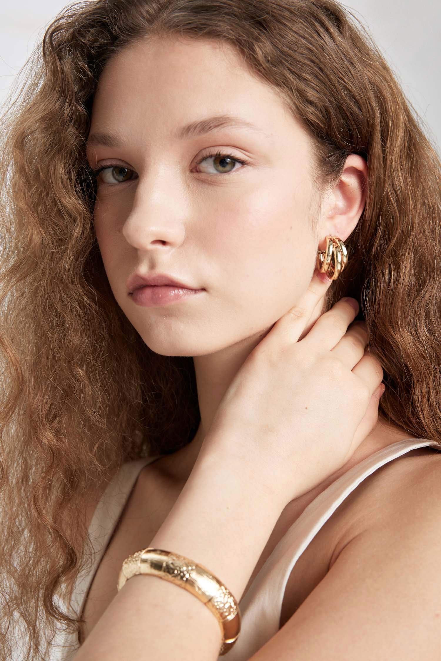 تراجي ذهبي نسائي