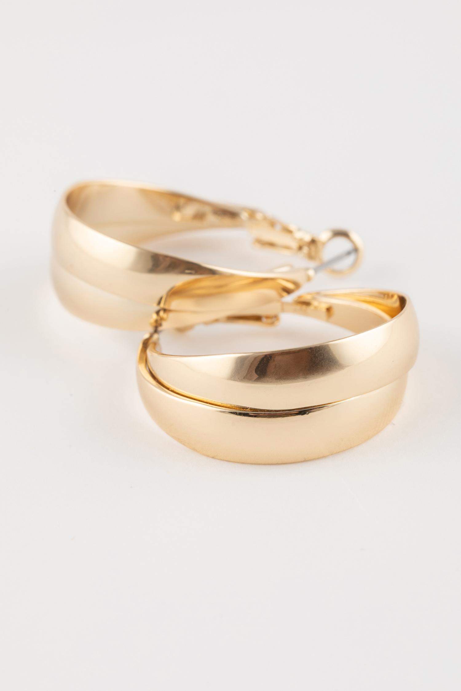 Woman Hoop Gold Earrings