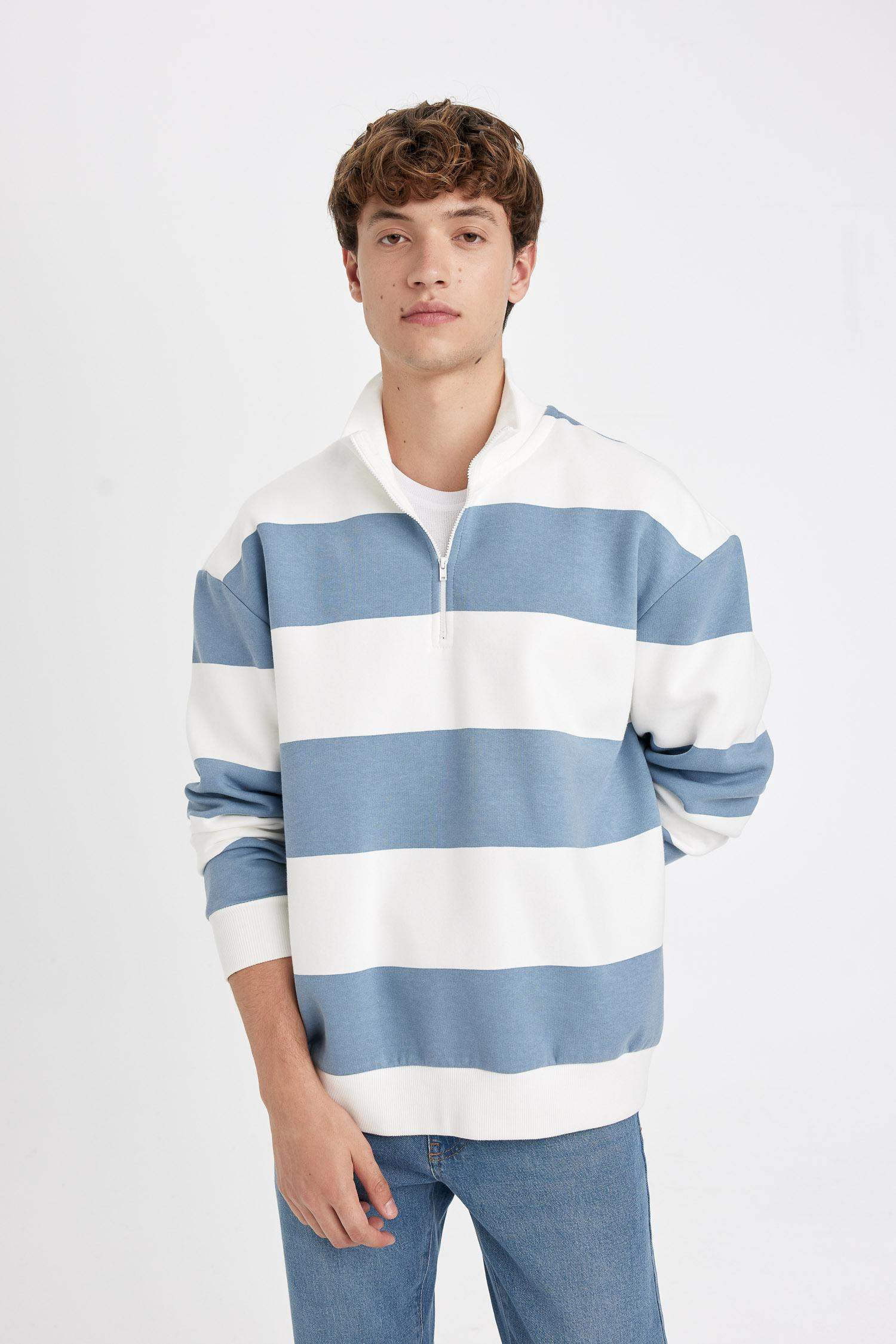 Boxy Fit Dik Yaka Yarım Fermuarlı Çizgili Sweatshirt