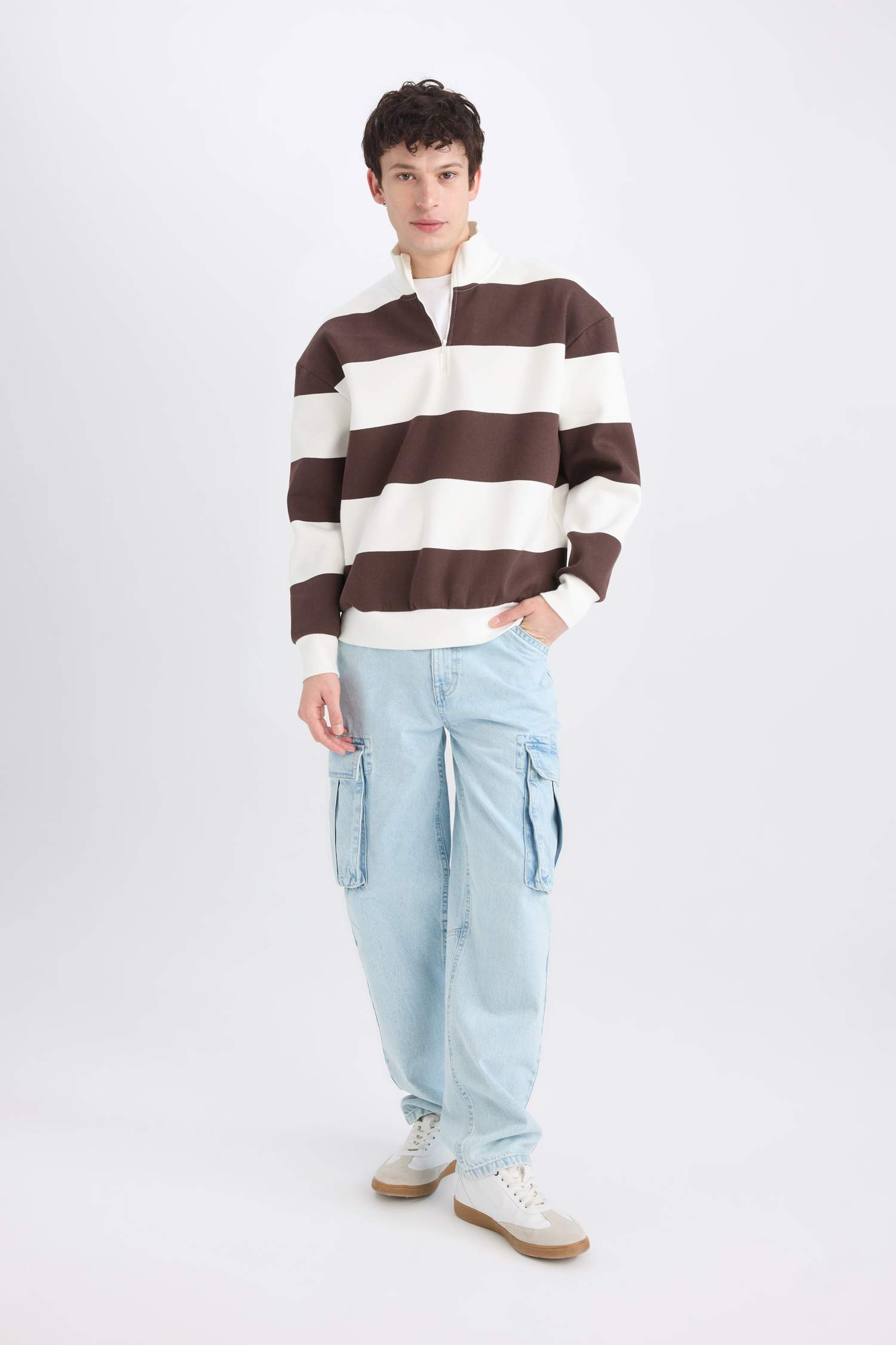 Boxy Fit Zippered Stand Collar Striped Sweatshirt