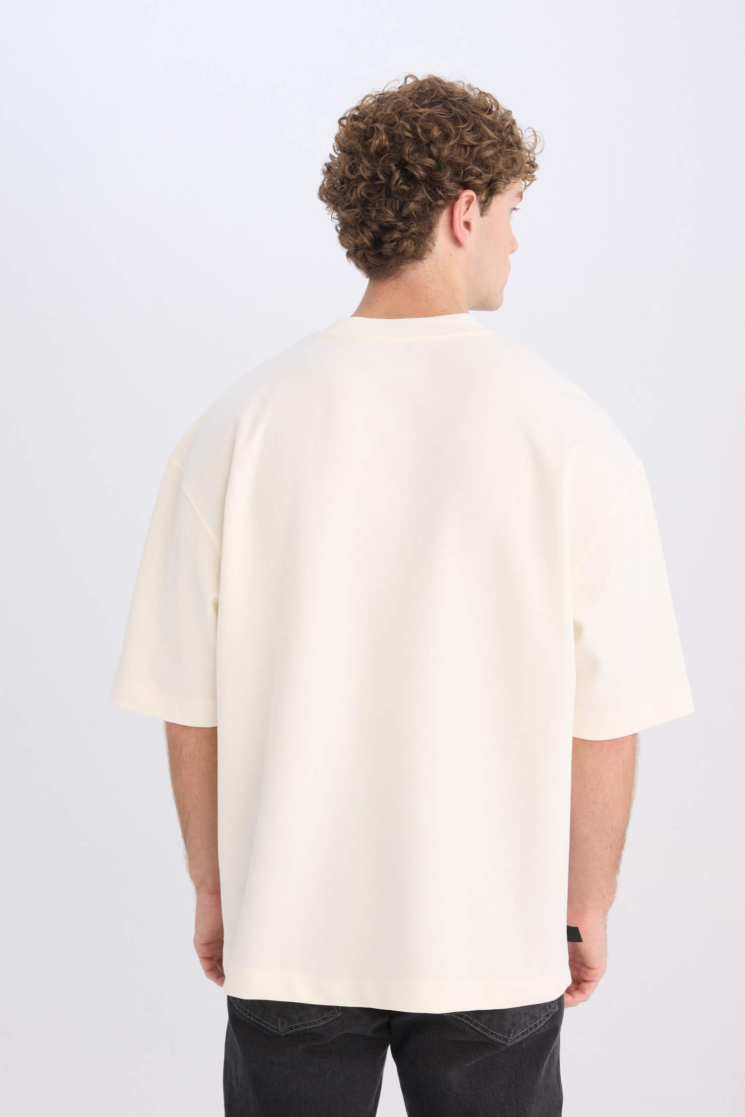 تيشيرت نص ردن فلورال قصة فضفاضة بياخة مستديرة