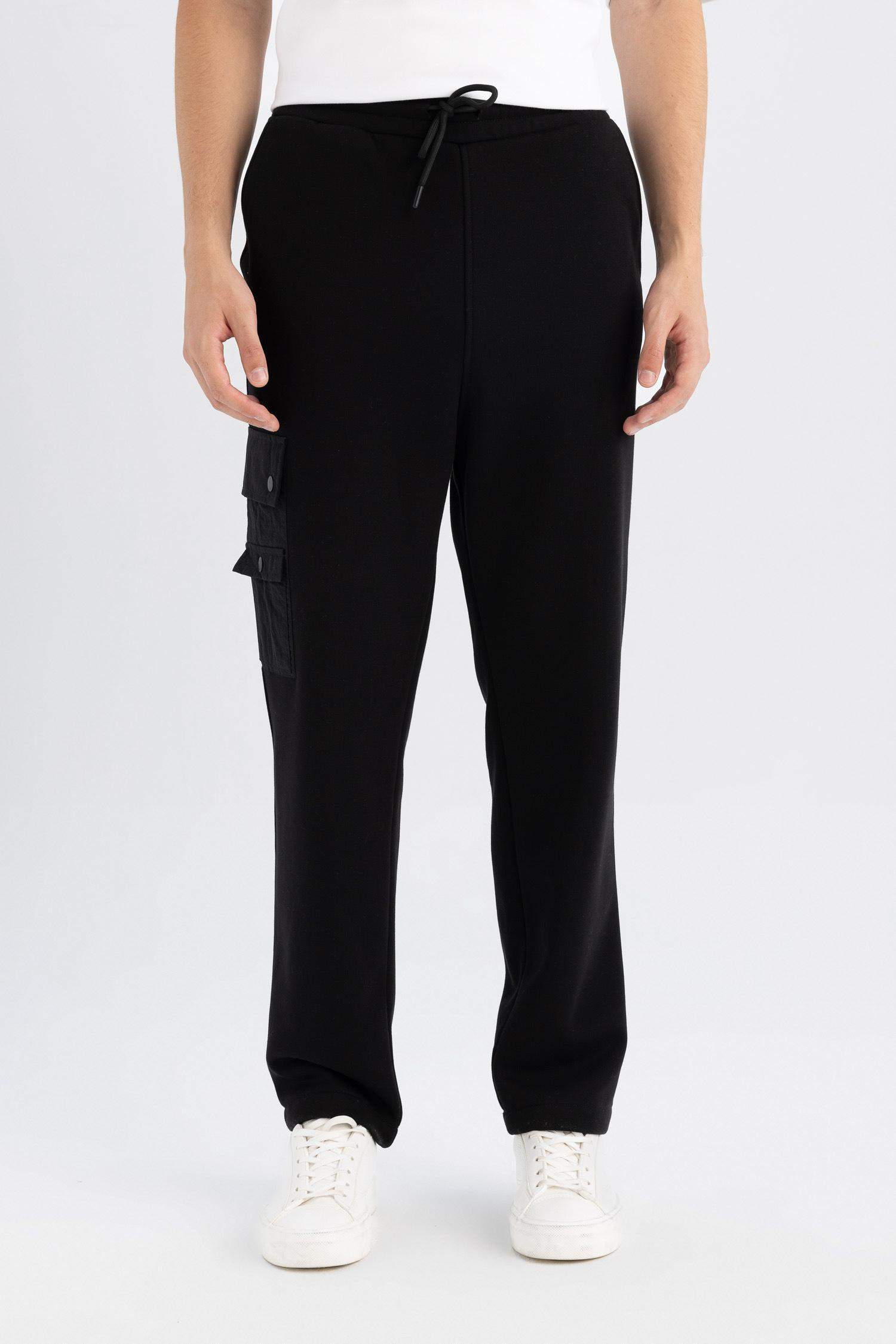 Siyah Relax Fit Eşofman Altı Kargo Cepli Düz Paça
