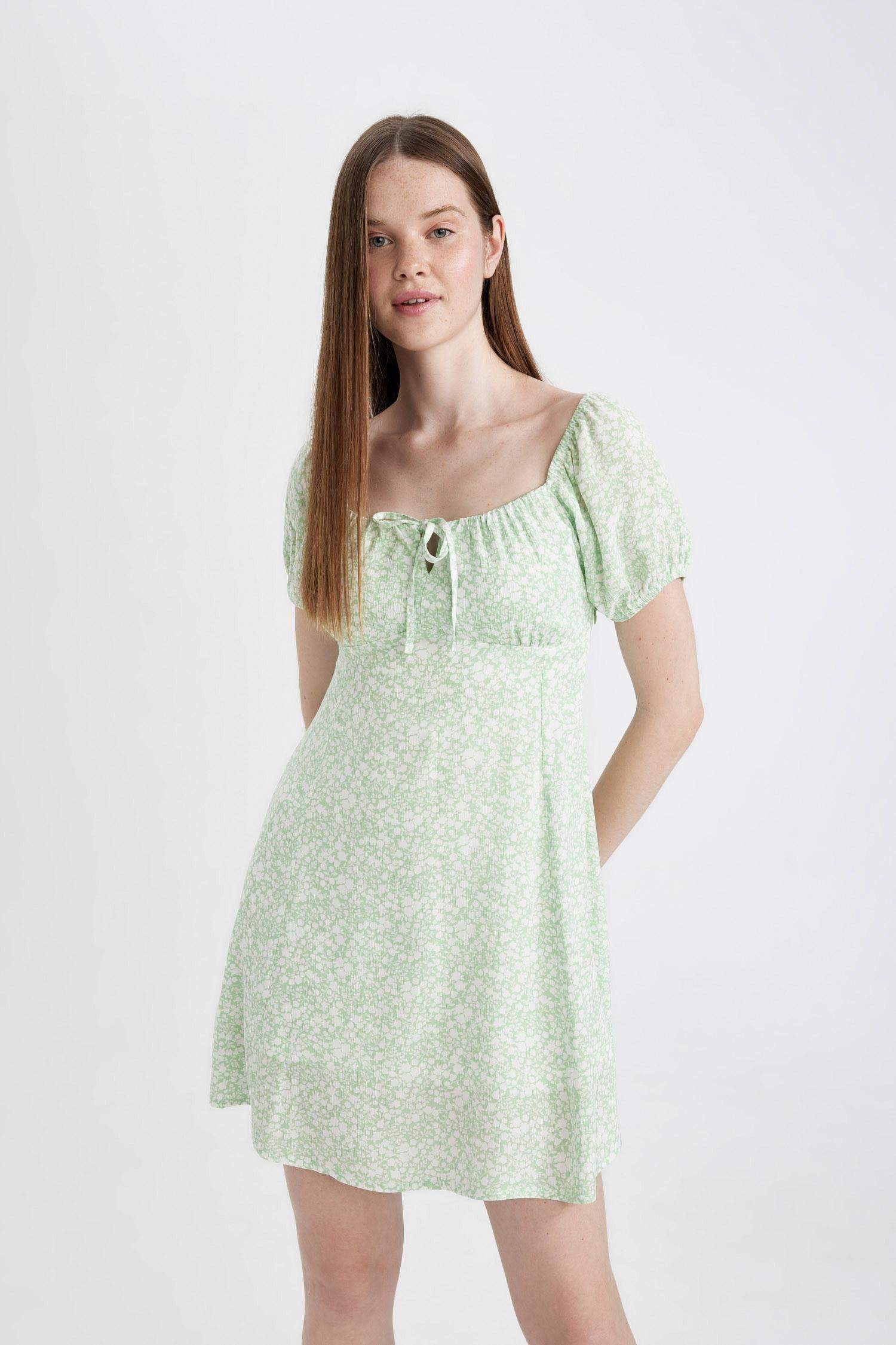 فستان قصير فلورال نص ردن فيسكوز بياخة قلب