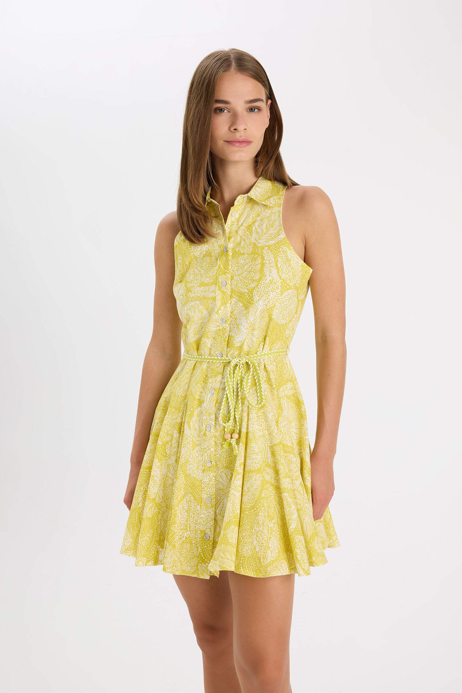 فستان قصير مطبوع فوال بقصة A بياخة قميص بدون ردن