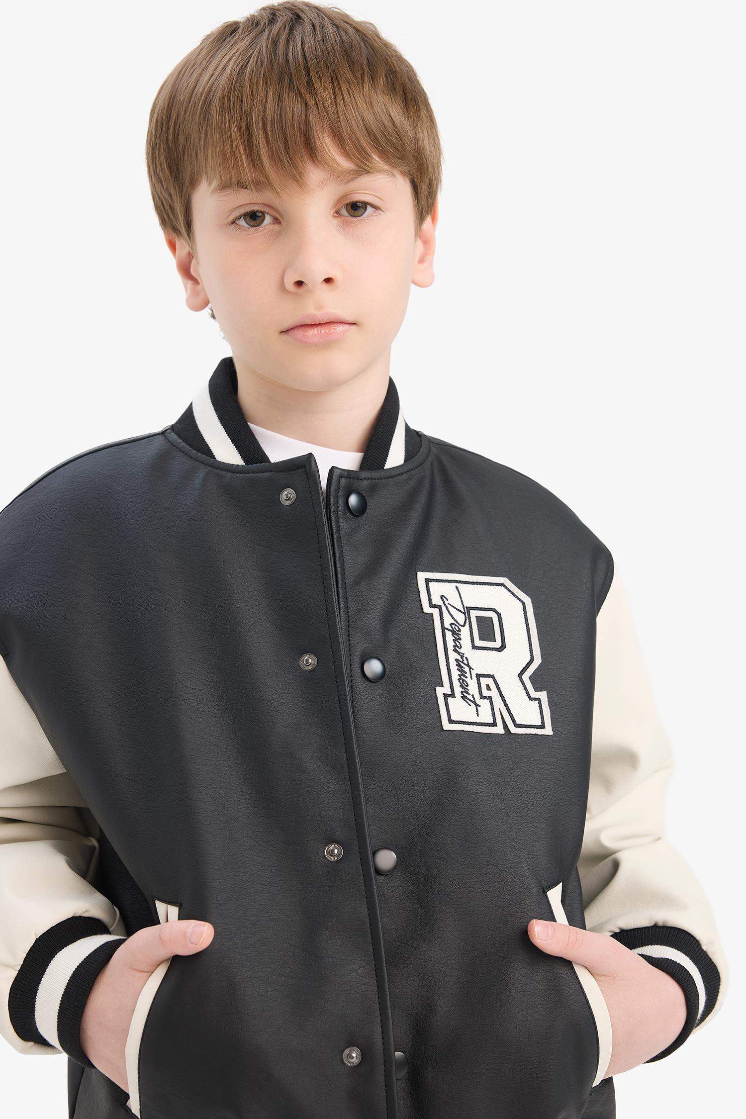 جاكيت بومبر اولادي جلد صناعي وتر بروف بياقة كوليج