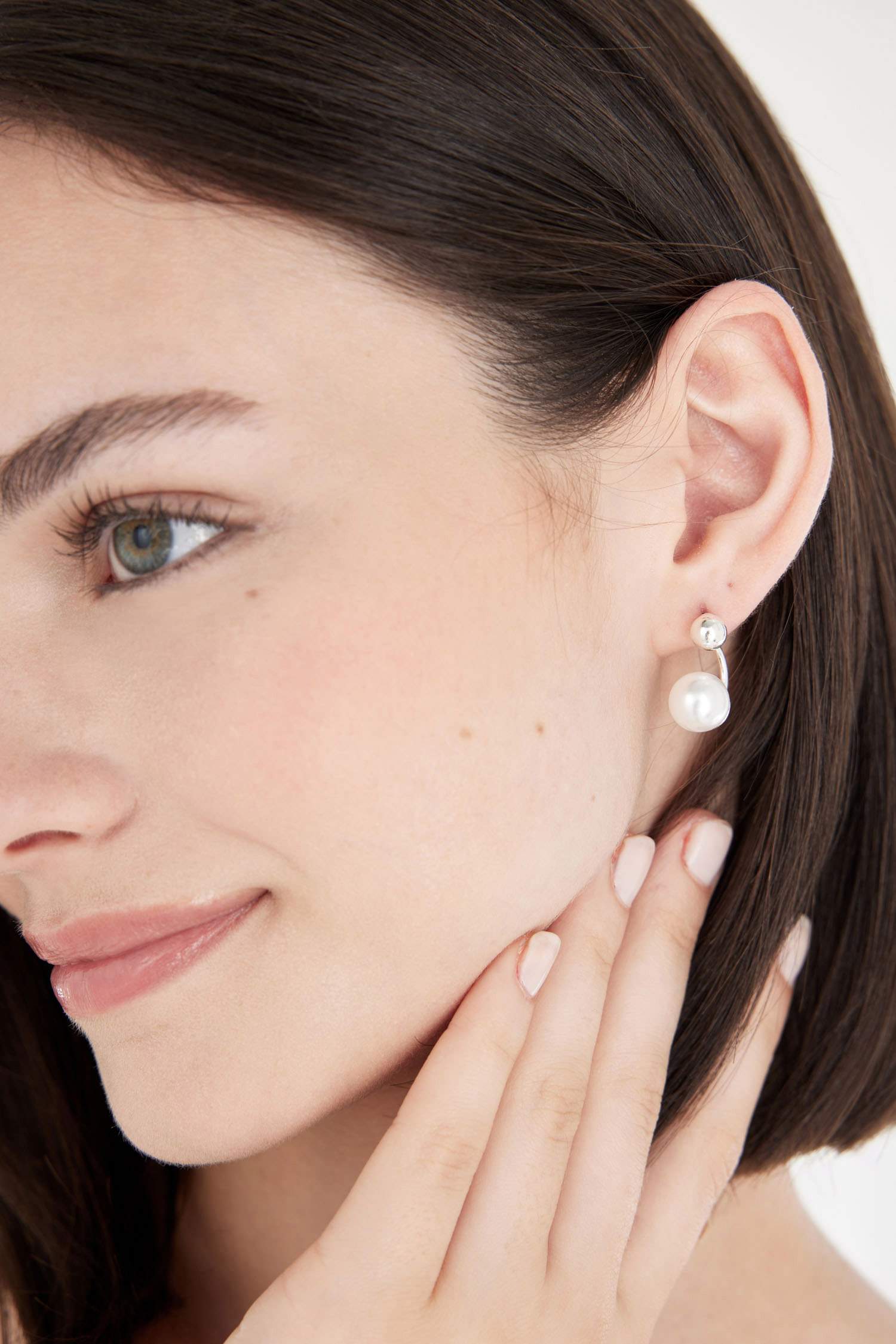 Woman Pearl Detailed Silver Earrings