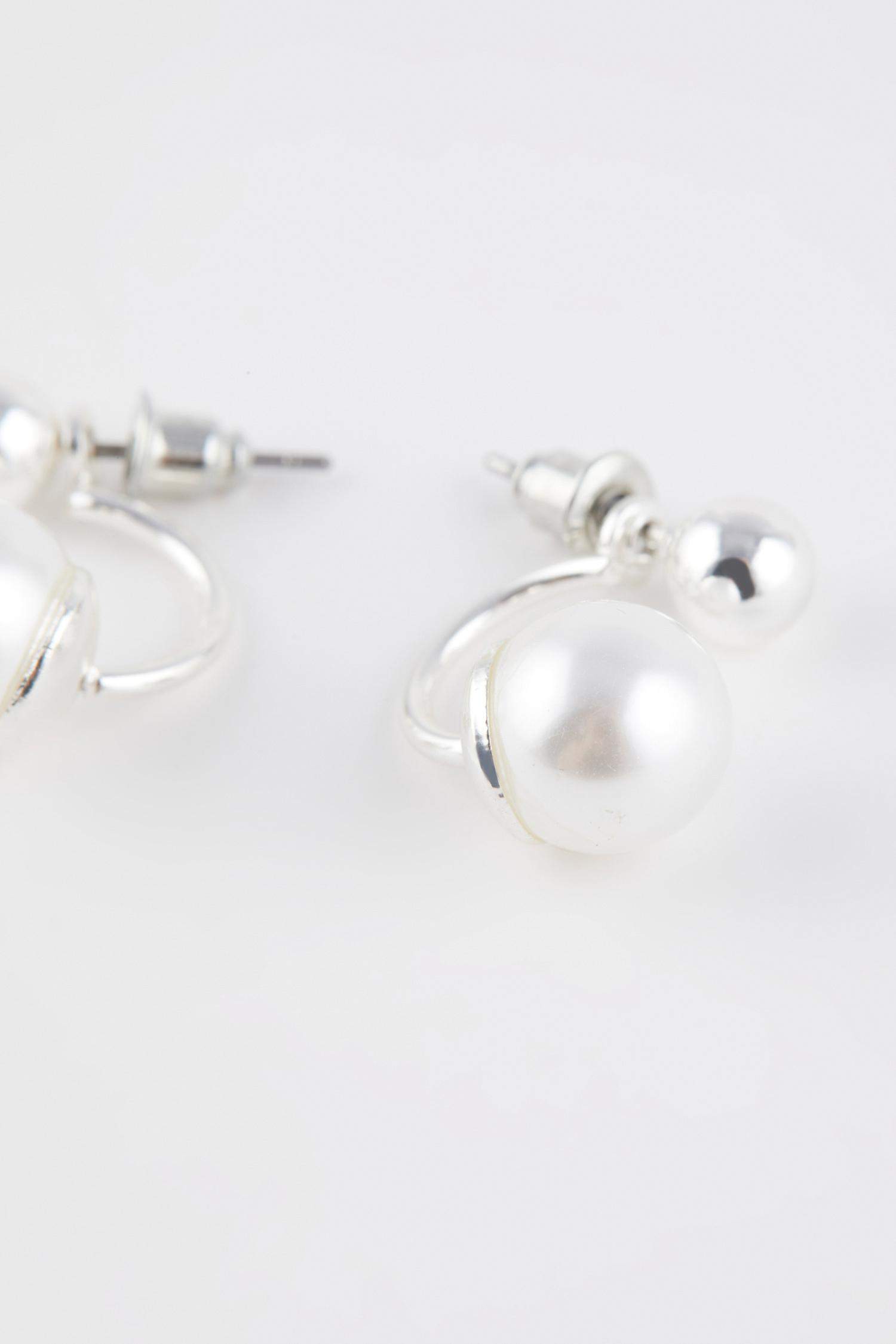 Woman Pearl Detailed Silver Earrings
